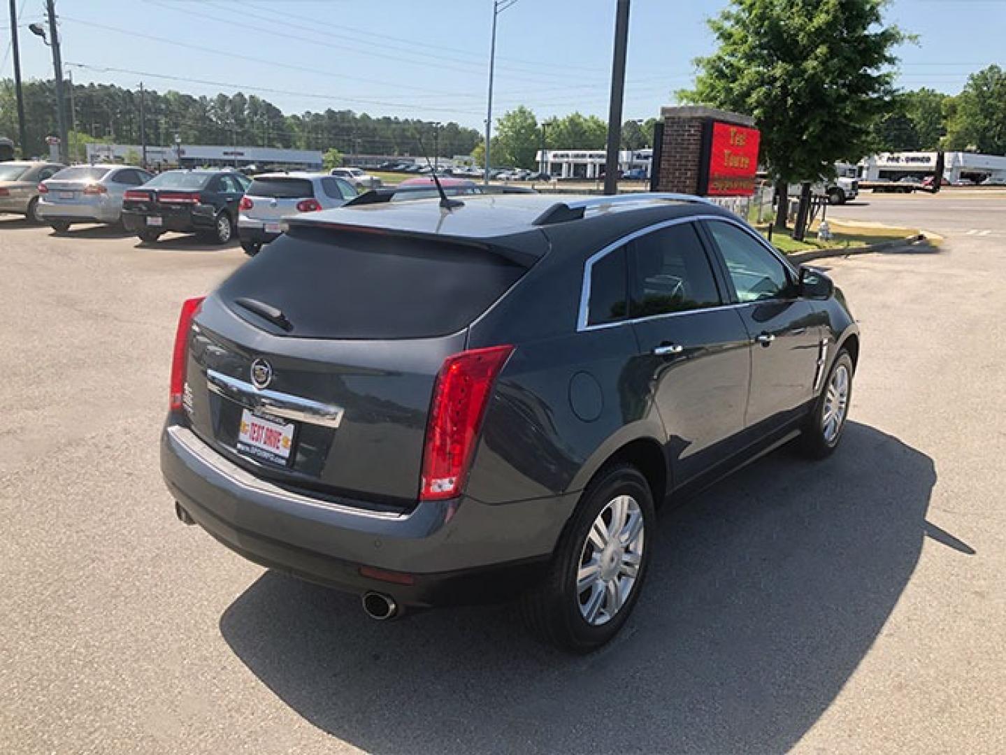 2010 Cadillac SRX Luxury Collection (3GYFNAEY5AS) with an 3.0L V6 DOHC 24V engine, 6-Speed Automatic transmission, located at 7710 Tara Blvd, Jonesboro, GA, 30236, (678) 450-1000, 33.544365, -84.367821 - Photo#5