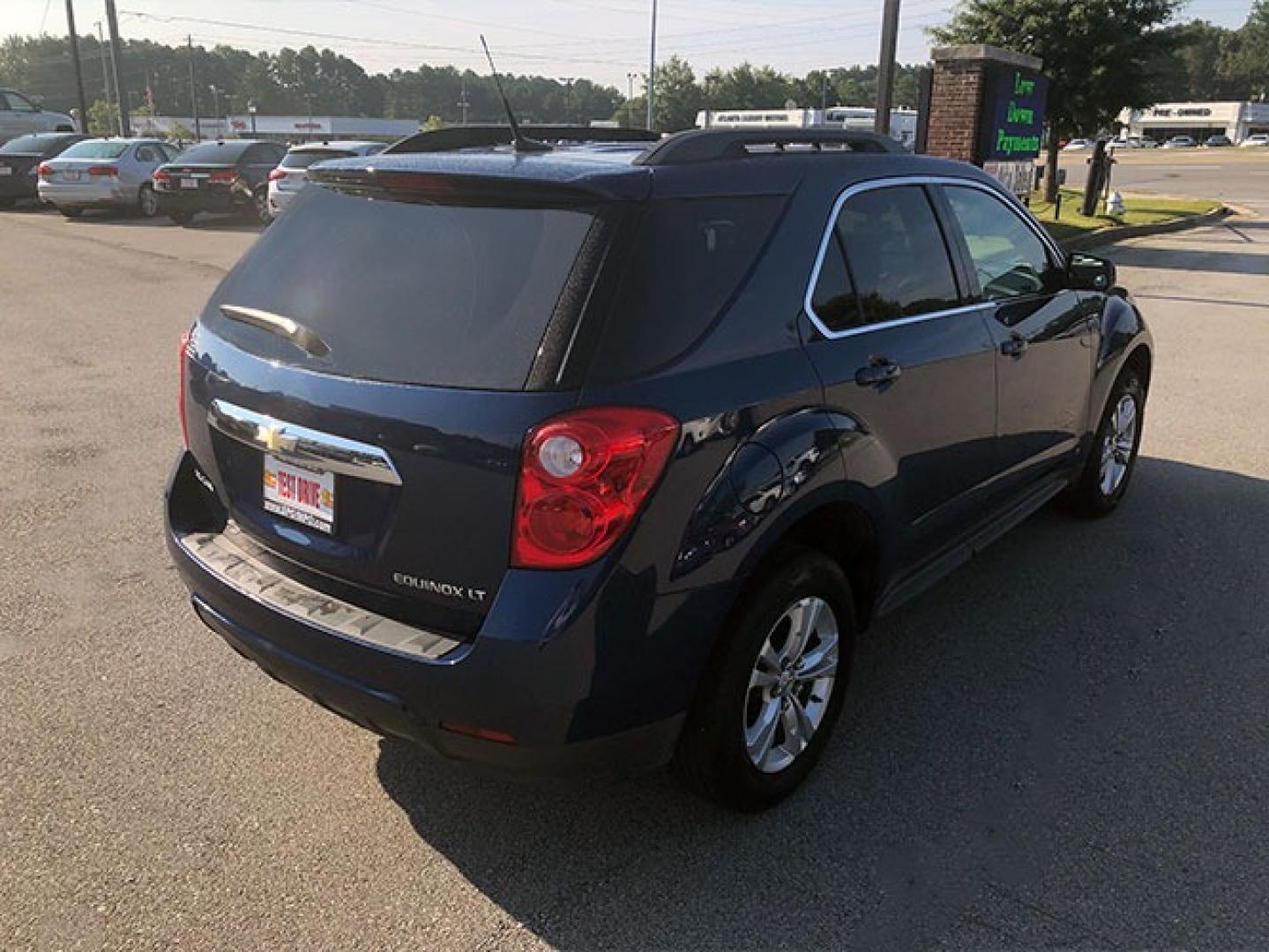 2010 Chevrolet Equinox LT1 FWD (2CNALDEW1A6) with an 2.4L L4 DOHC 16V engine, 6-Speed Automatic transmission, located at 7710 Tara Blvd, Jonesboro, GA, 30236, (678) 450-1000, 33.544365, -84.367821 - Photo#6