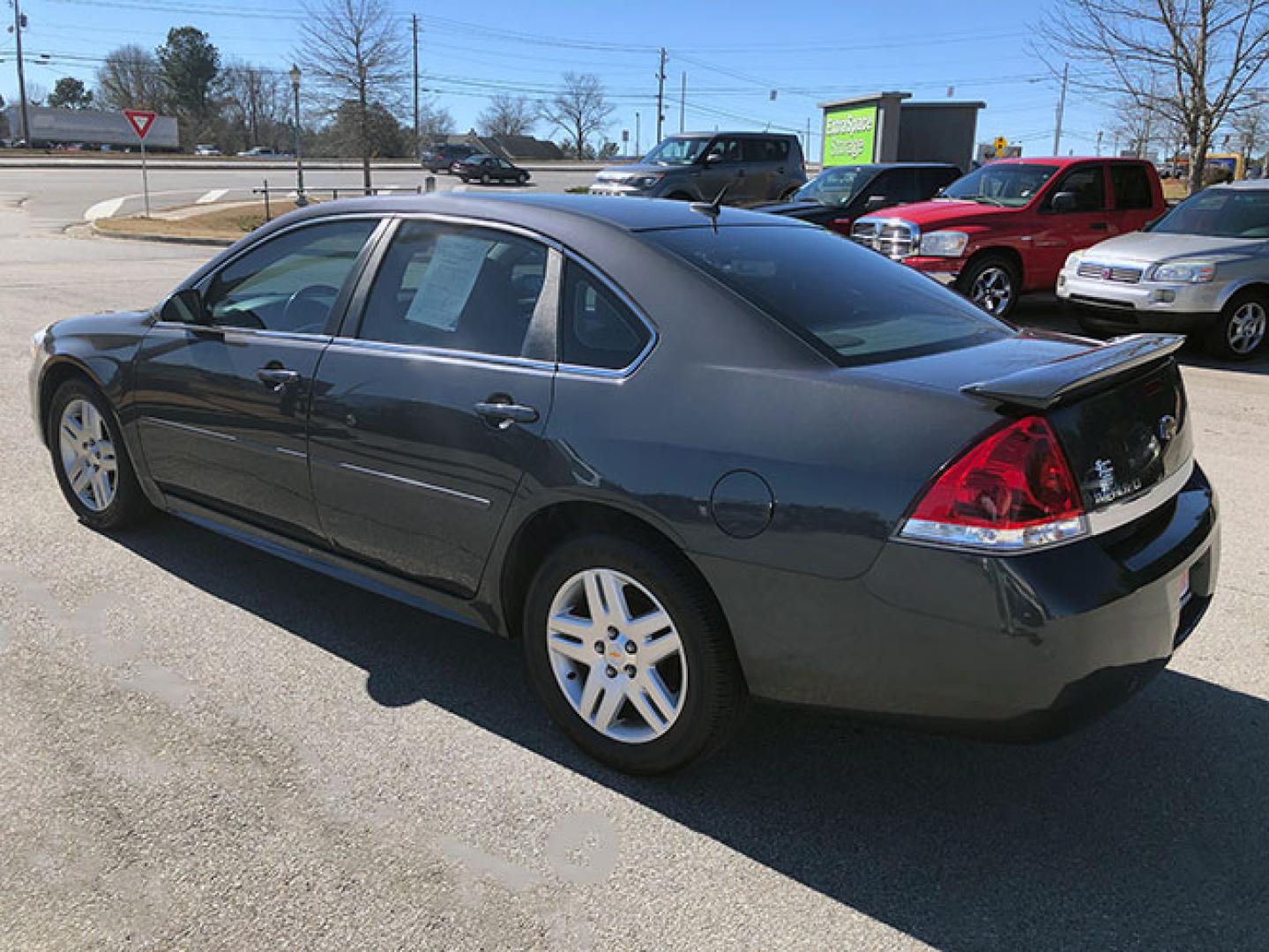 2010 Chevrolet Impala LT (2G1WB5EN8A1) with an 3.5L V6 OHV 12V engine, 4-Speed Automatic transmission, located at 620 Jesse Jewell Pkwy, Gainesville, GA, 30501, (678) 450-1000, 34.305923, -83.809784 - Photo#4