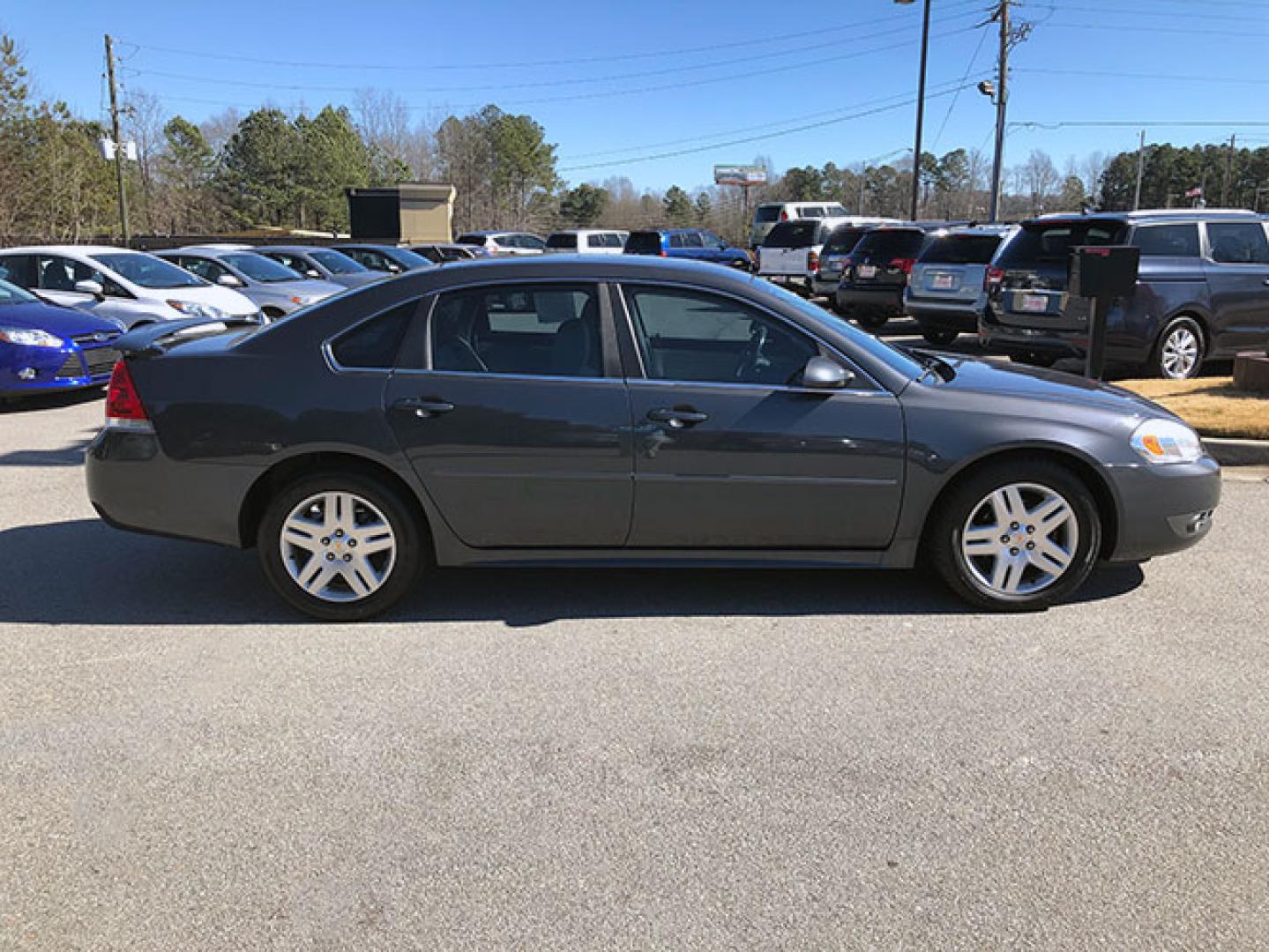 2010 Chevrolet Impala LT (2G1WB5EN8A1) with an 3.5L V6 OHV 12V engine, 4-Speed Automatic transmission, located at 620 Jesse Jewell Pkwy, Gainesville, GA, 30501, (678) 450-1000, 34.305923, -83.809784 - Photo#7