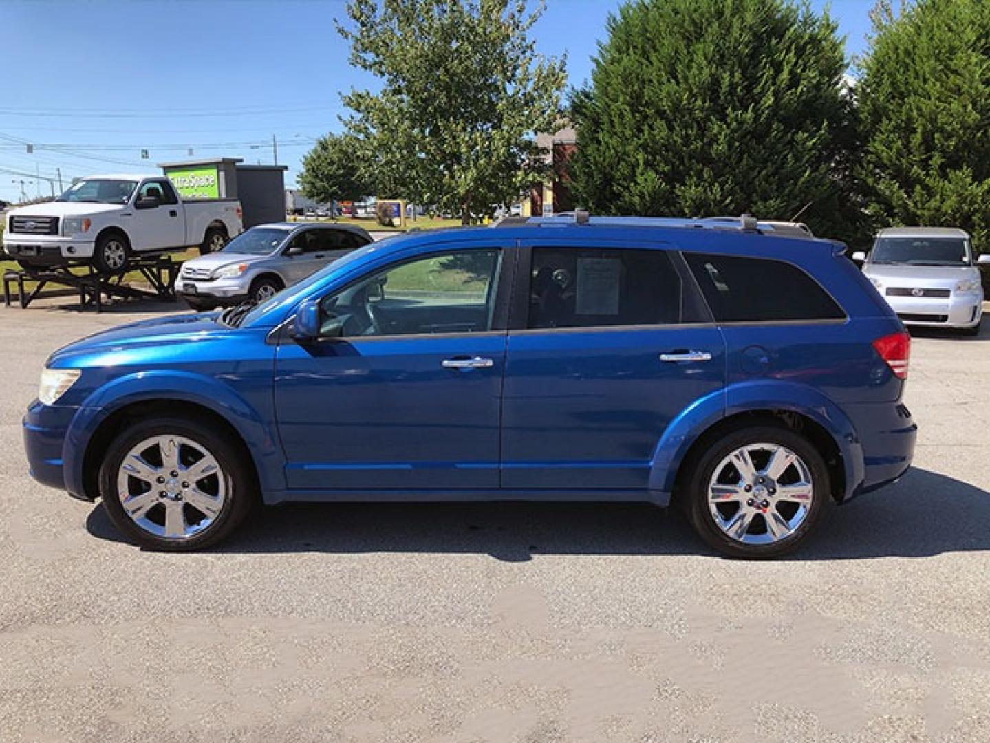 2010 Dodge Journey RT (3D4PG6FV9AT) with an 3.5L V6 SOHC 24V engine, 6-Speed Automatic transmission, located at 7710 Tara Blvd, Jonesboro, GA, 30236, (678) 450-1000, 33.544365, -84.367821 - Photo#3