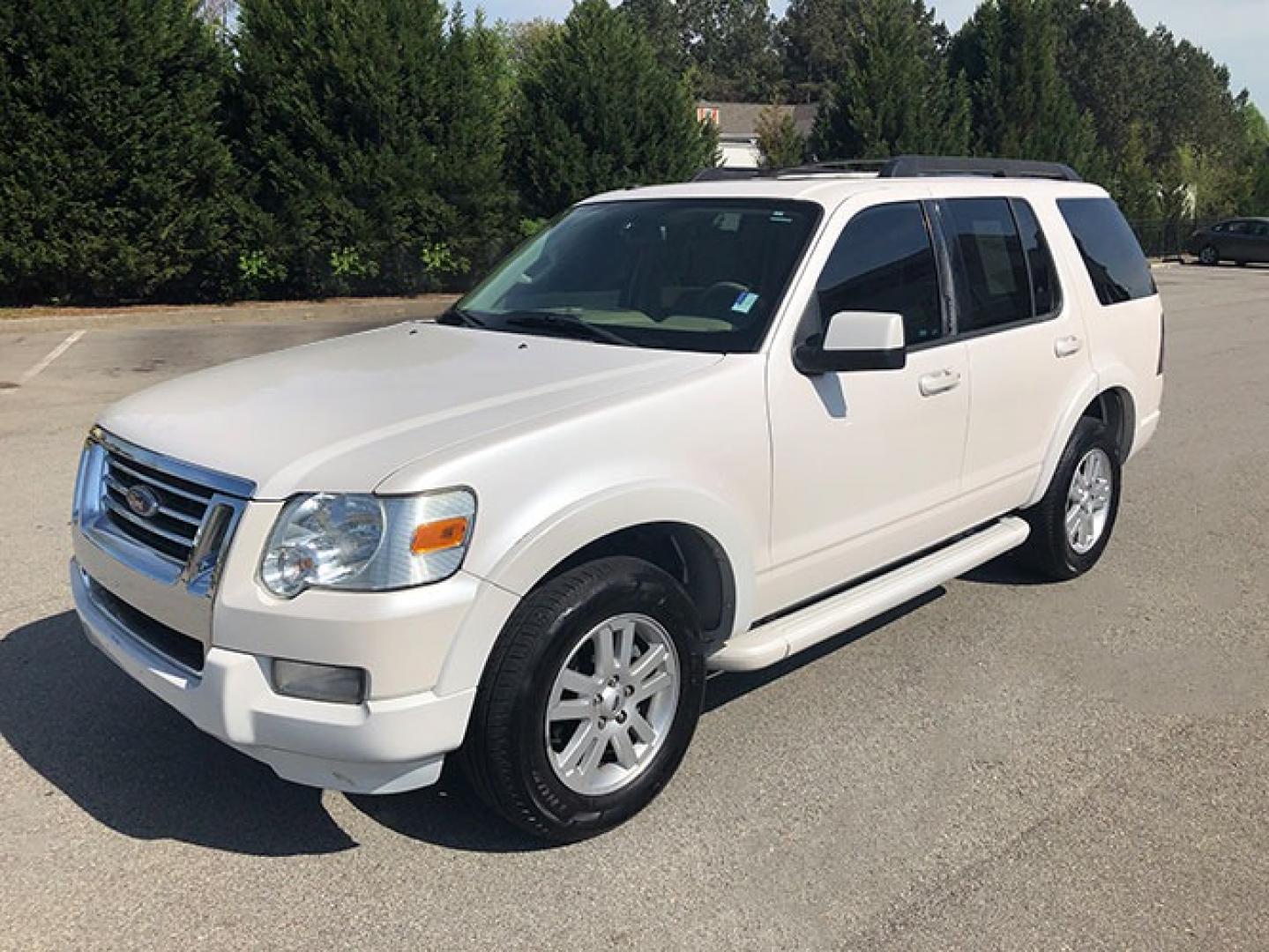 2010 Ford Explorer Eddie Bauer 4.0L 4WD (1FMEU7EE9AU) with an 4.0L V6 SOHC 16V engine, 5-Speed Automatic transmission, located at 7710 Tara Blvd, Jonesboro, GA, 30236, (678) 450-1000, 33.544365, -84.367821 - Photo#2