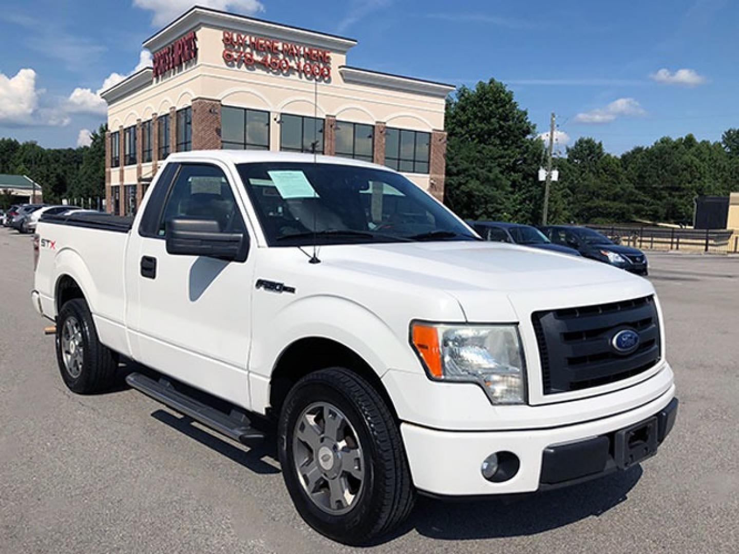 2010 Ford F-150 STX 6.5-ft. Bed 2WD (1FTMF1CW3AF) with an 4.6L V8 SOHC 24V engine, 4-Speed Automatic transmission, located at 7710 Tara Blvd, Jonesboro, GA, 30236, (678) 450-1000, 33.544365, -84.367821 - Photo#0