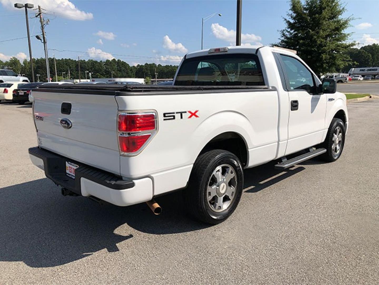 2010 Ford F-150 STX 6.5-ft. Bed 2WD (1FTMF1CW3AF) with an 4.6L V8 SOHC 24V engine, 4-Speed Automatic transmission, located at 7710 Tara Blvd, Jonesboro, GA, 30236, (678) 450-1000, 33.544365, -84.367821 - Photo#6