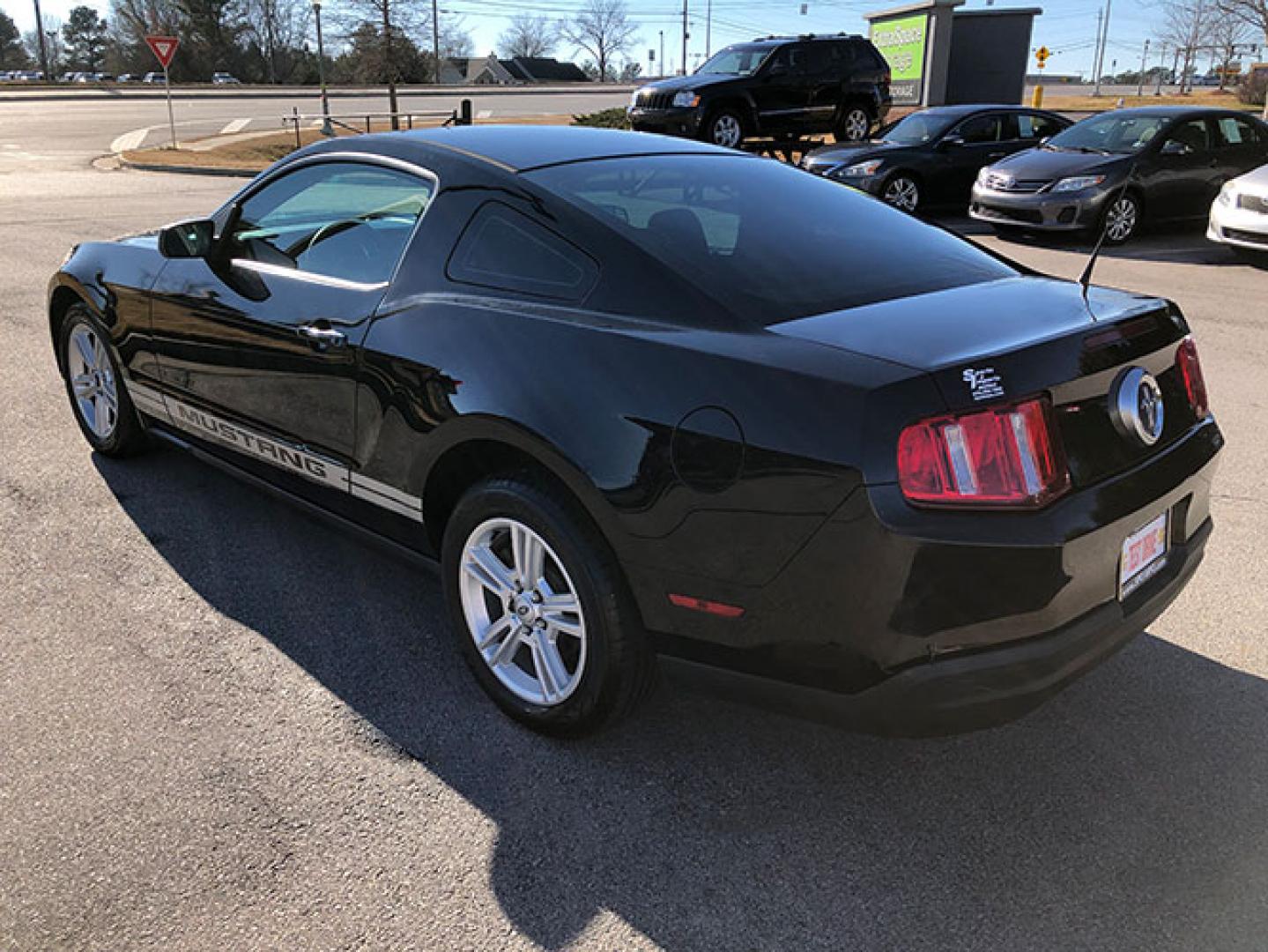 2010 Ford Mustang V6 Coupe (1ZVBP8ANXA5) with an 4.0L V6 OHC 12V engine, located at 620 Jesse Jewell Pkwy, Gainesville, GA, 30501, (678) 450-1000, 34.305923, -83.809784 - Photo#4