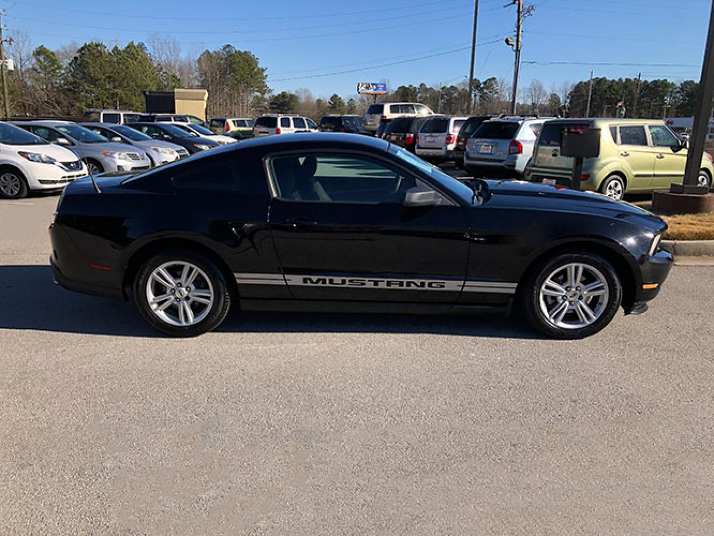 2010 Ford Mustang V6 Coupe (1ZVBP8ANXA5) with an 4.0L V6 OHC 12V engine, located at 620 Jesse Jewell Pkwy, Gainesville, GA, 30501, (678) 450-1000, 34.305923, -83.809784 - Photo#7