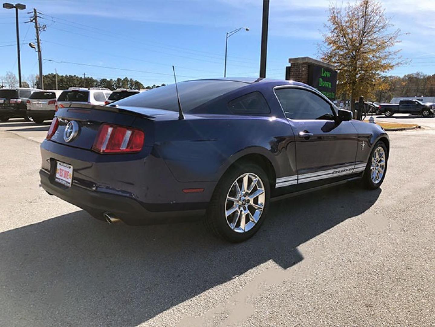 2010 Ford Mustang V6 Coupe (1ZVBP8AN4A5) with an 4.0L V6 OHC 12V engine, located at 7710 Tara Blvd, Jonesboro, GA, 30236, (678) 450-1000, 33.544365, -84.367821 - Photo#6