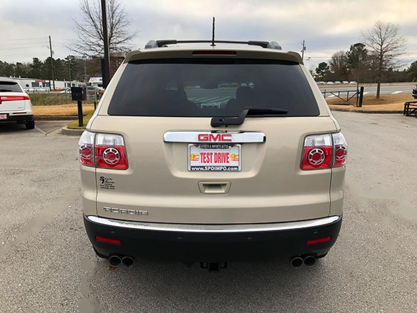 2010 GMC Acadia SLE AWD (1GKLRLED5AJ) with an 3.6L V6 DOHC 24V engine, 6-Speed Automatic Overdrive transmission, located at 7710 Tara Blvd, Jonesboro, GA, 30236, (678) 450-1000, 33.544365, -84.367821 - Photo#5