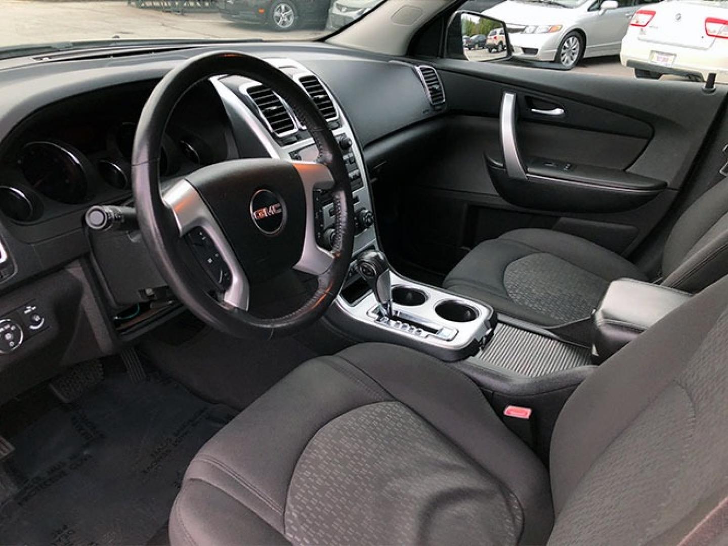 2010 GMC Acadia SLE AWD (1GKLRLED5AJ) with an 3.6L V6 DOHC 24V engine, 6-Speed Automatic Overdrive transmission, located at 7710 Tara Blvd, Jonesboro, GA, 30236, (678) 450-1000, 33.544365, -84.367821 - Photo#8