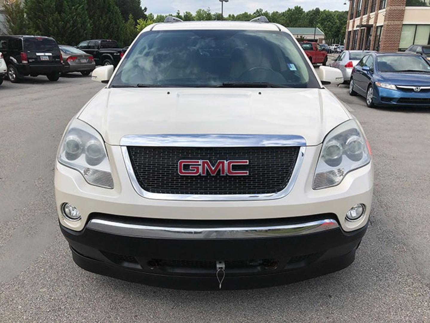 2010 GMC Acadia SLT-1 AWD (1GKLRMED2AJ) with an 3.6L V6 DOHC 24V engine, 6-Speed Automatic transmission, located at 7710 Tara Blvd, Jonesboro, GA, 30236, (678) 450-1000, 33.544365, -84.367821 - Photo#1