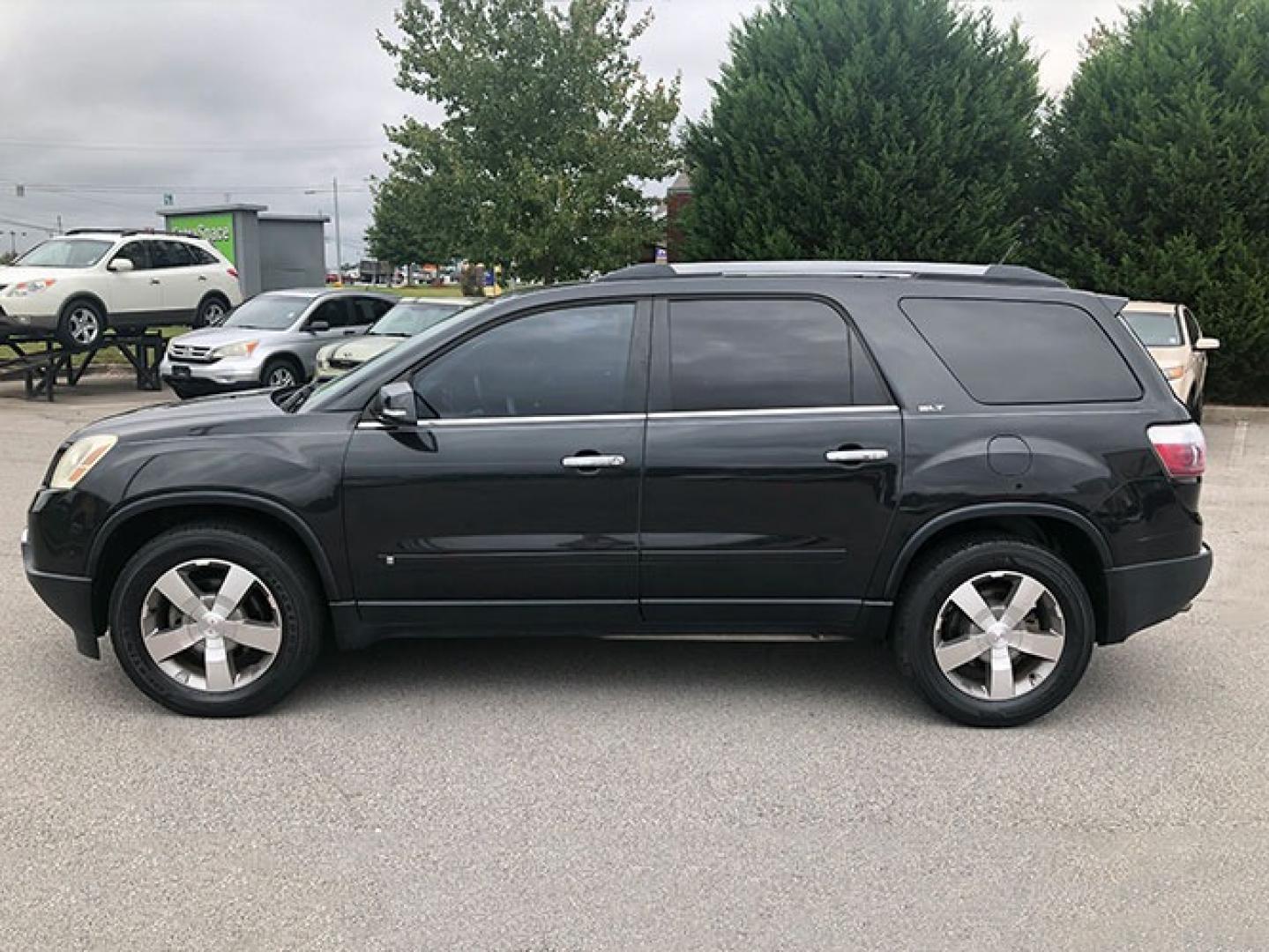 2010 GMC Acadia SLT-1 AWD (1GKLRMED8AJ) with an 3.6L V6 DOHC 24V engine, 6-Speed Automatic transmission, located at 7710 Tara Blvd, Jonesboro, GA, 30236, (678) 450-1000, 33.544365, -84.367821 - Photo#3