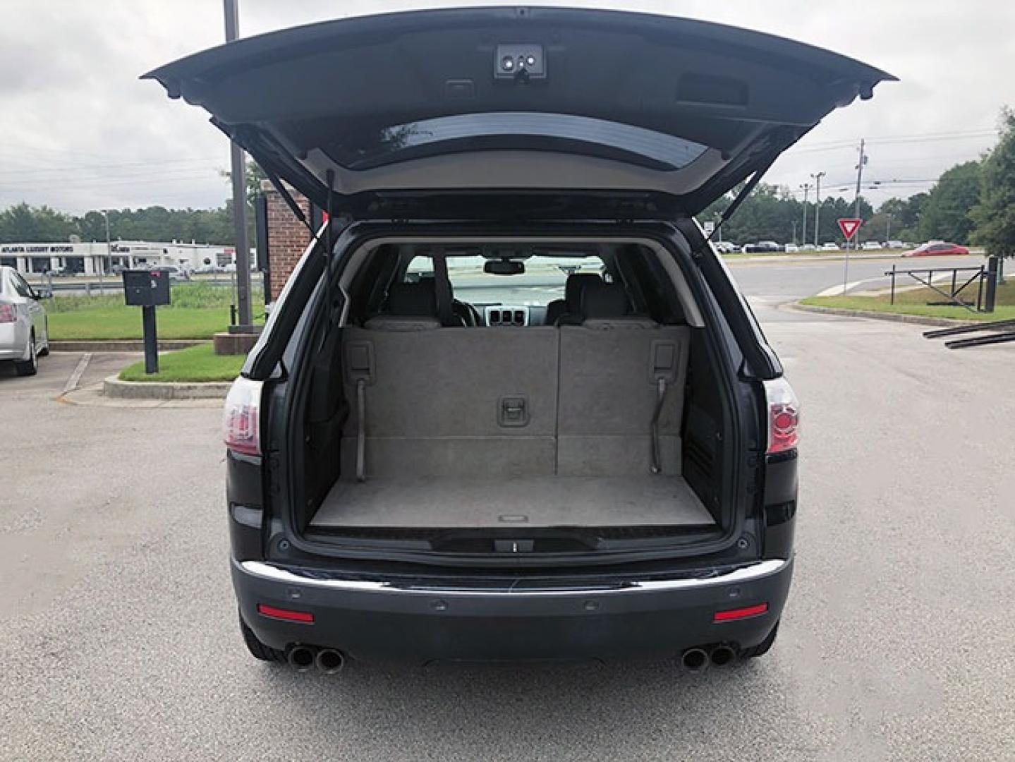 2010 GMC Acadia SLT-1 AWD (1GKLRMED8AJ) with an 3.6L V6 DOHC 24V engine, 6-Speed Automatic transmission, located at 7710 Tara Blvd, Jonesboro, GA, 30236, (678) 450-1000, 33.544365, -84.367821 - Photo#6