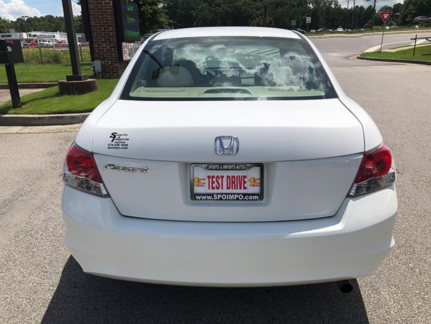 2010 Honda Accord LX Sedan AT (1HGCP2F32AA) with an 2.4L L4 DOHC 16V engine, 5-Speed Automatic transmission, located at 7710 Tara Blvd, Jonesboro, GA, 30236, (678) 450-1000, 33.544365, -84.367821 - Photo#5