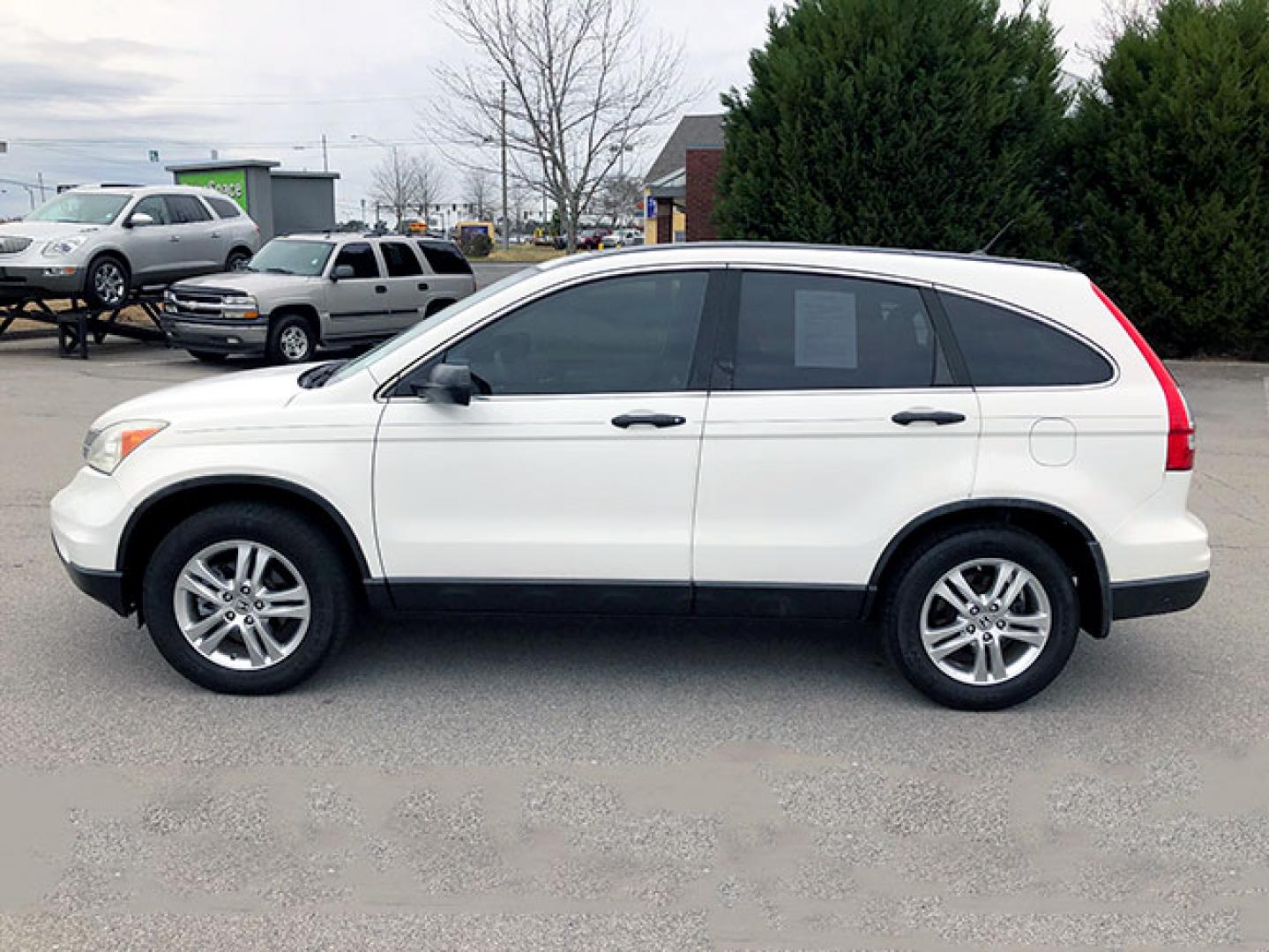 2010 Honda CR-V EX 2WD 5-Speed AT (5J6RE3H58AL) with an 2.4L L4 DOHC 16V engine, 5-Speed Automatic transmission, located at 620 Jesse Jewell Pkwy, Gainesville, GA, 30501, (678) 450-1000, 34.305923, -83.809784 - Photo#3