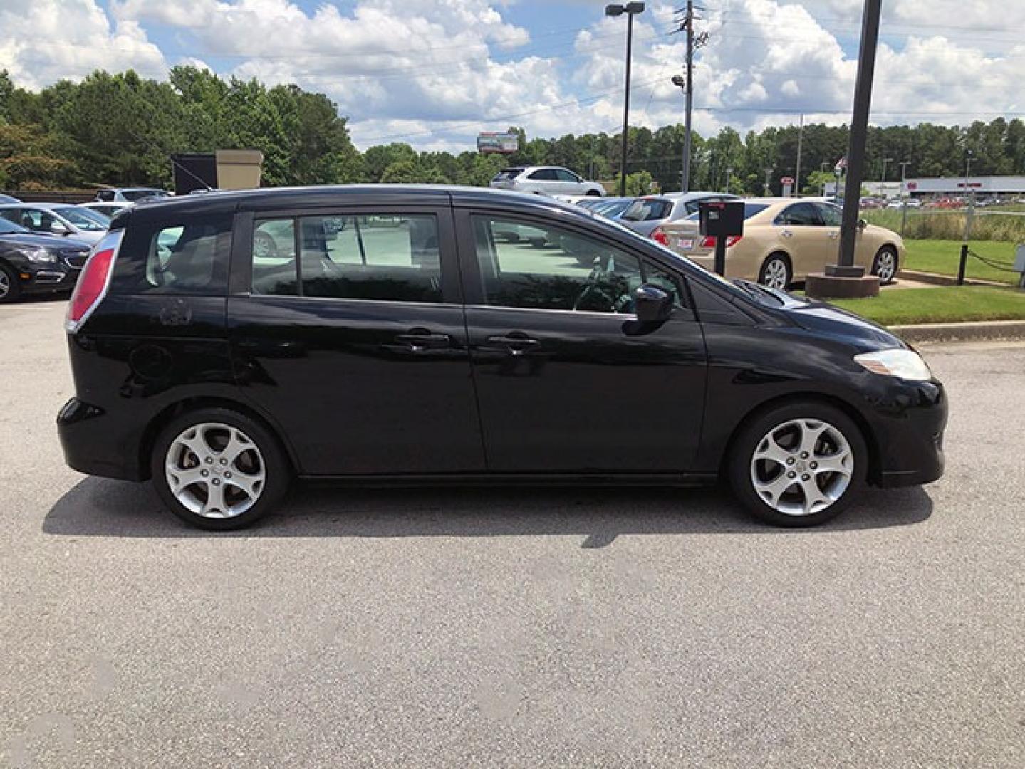 2010 Mazda MAZDA5 Grand Touring (JM1CR2W3XA0) with an 2.3L L4 DOHC 16V engine, located at 7710 Tara Blvd, Jonesboro, GA, 30236, (678) 450-1000, 33.544365, -84.367821 - Photo#7