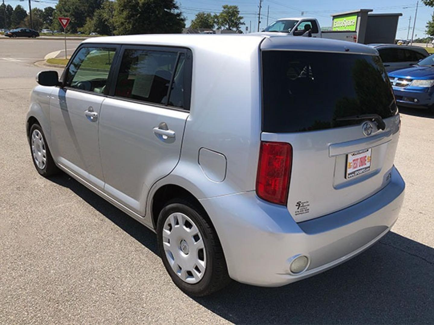 2010 Scion xB 5-Door Wagon 4-Spd AT (JTLZE4FE4A1) with an 2.4L L4 DOHC 16V engine, 4-Speed Automatic transmission, located at 7710 Tara Blvd, Jonesboro, GA, 30236, (678) 450-1000, 33.544365, -84.367821 - Photo#4