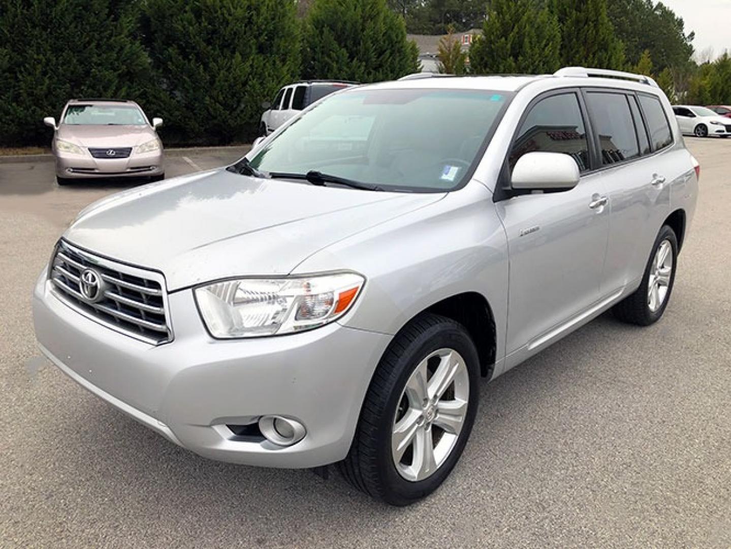 2010 Toyota Highlander Limited 2WD (JTEYK3EH6A2) with an 3.5L V6 DOHC 24V engine, 5-Speed Automatic transmission, located at 7710 Tara Blvd, Jonesboro, GA, 30236, (678) 450-1000, 33.544365, -84.367821 - Photo#2