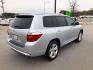 2010 Toyota Highlander Limited 2WD (JTEYK3EH6A2) with an 3.5L V6 DOHC 24V engine, 5-Speed Automatic transmission, located at 7710 Tara Blvd, Jonesboro, GA, 30236, (678) 450-1000, 33.544365, -84.367821 - Photo#7