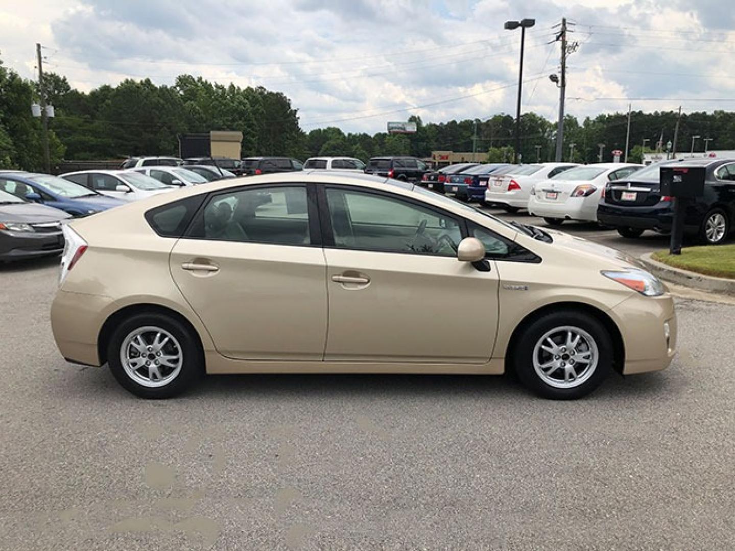 2010 Toyota Prius Prius II (JTDKN3DU8A0) with an 1.8L L4 DOHC 16V engine, Cvt transmission, located at 620 Jesse Jewell Pkwy, Gainesville, GA, 30501, (678) 450-1000, 34.305923, -83.809784 - Photo#7