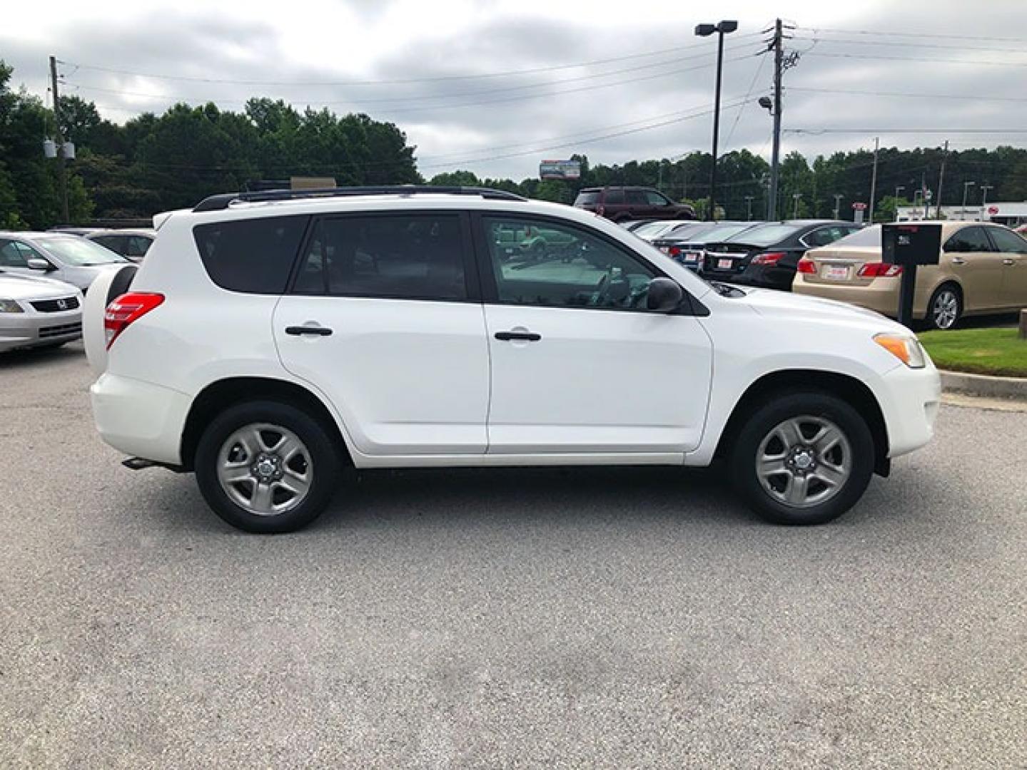 2010 Toyota RAV4 Base I4 4WD (2T3BF4DV1AW) with an 2.4L L4 DOHC 16V engine, 4-Speed Automatic transmission, located at 7710 Tara Blvd, Jonesboro, GA, 30236, (678) 450-1000, 33.544365, -84.367821 - Photo#8