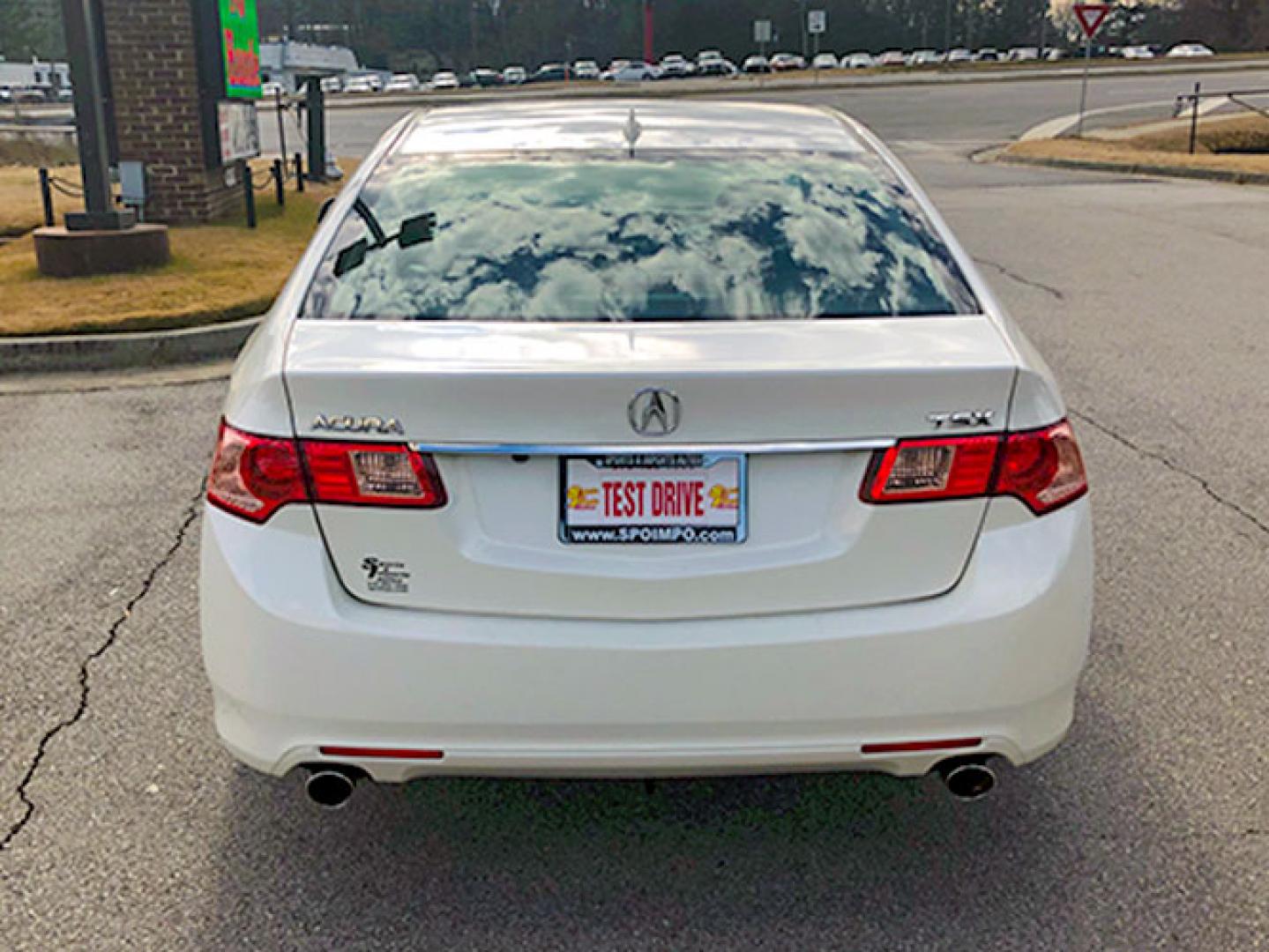 2011 Acura TSX 5-Speed AT with Tech Package (JH4CU2F68BC) with an 2.4L L4 DOHC 16V engine, 5-Speed Automatic transmission, located at 7710 Tara Blvd, Jonesboro, GA, 30236, (678) 450-1000, 33.544365, -84.367821 - Photo#5