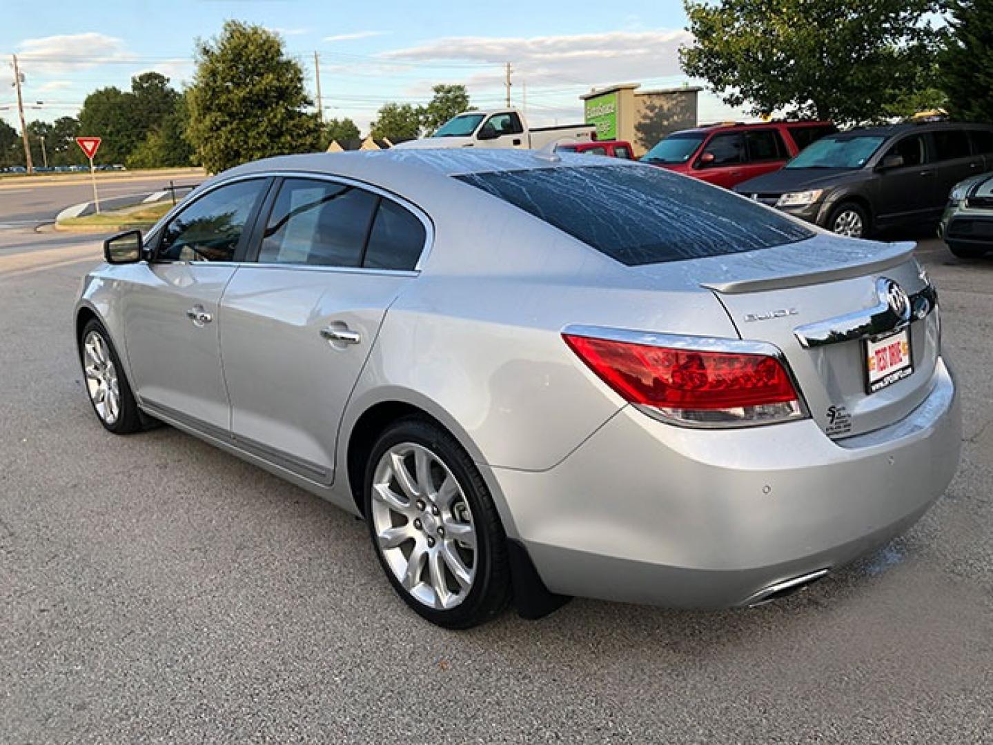 2011 Buick LaCrosse CXS (1G4GE5GD3BF) with an 3.6L V6 DOHC 24V engine, 6-Speed Automatic Overdrive transmission, located at 620 Jesse Jewell Pkwy, Gainesville, GA, 30501, (678) 450-1000, 34.305923, -83.809784 - Photo#2