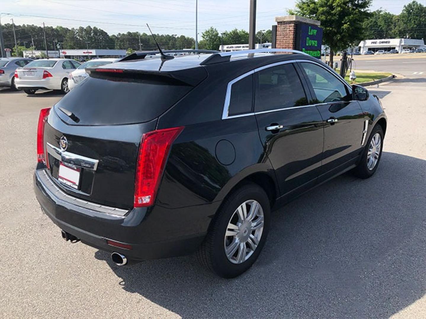 2011 Cadillac SRX Luxury Collection (3GYFNAEY1BS) with an 3.0L V6 DOHC 24V engine, 6-Speed Automatic transmission, located at 620 Jesse Jewell Pkwy, Gainesville, GA, 30501, (678) 450-1000, 34.305923, -83.809784 - Photo#4