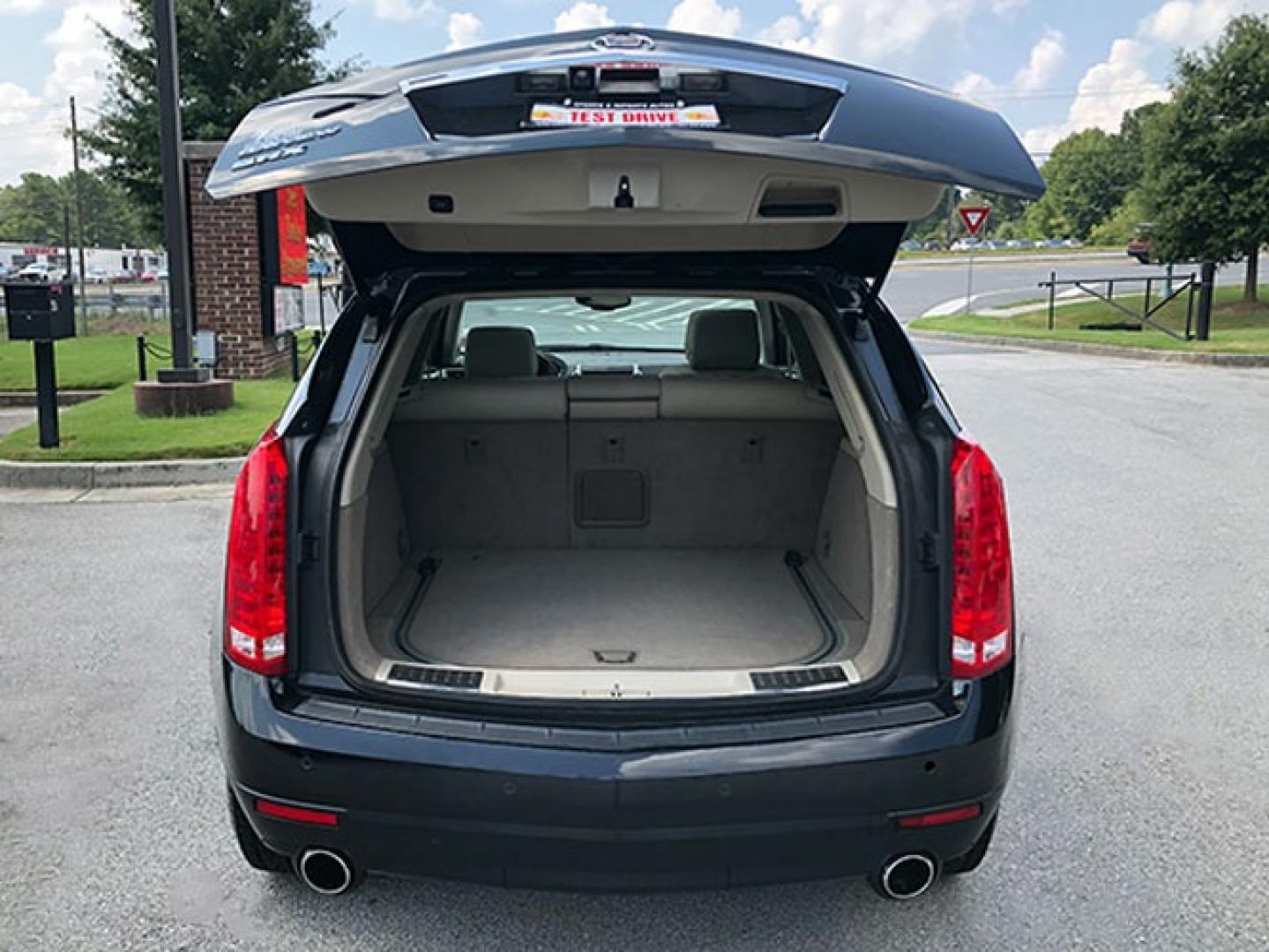 2011 Cadillac SRX Luxury Collection (3GYFNAEY3BS) with an 3.0L V6 DOHC 24V engine, 6-Speed Automatic transmission, located at 7710 Tara Blvd, Jonesboro, GA, 30236, (678) 450-1000, 33.544365, -84.367821 - Photo#6