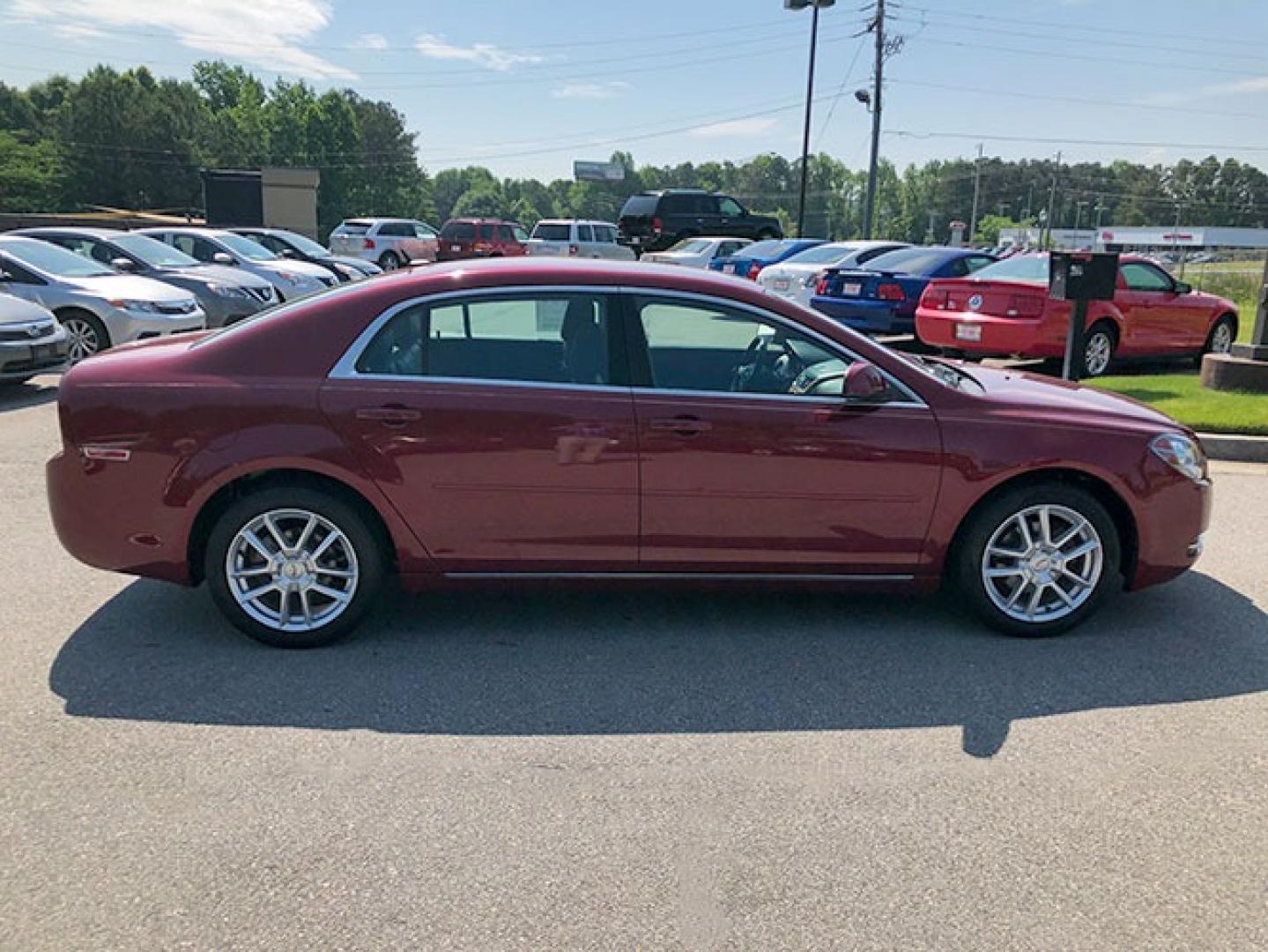 2011 Chevrolet Malibu 2LT (1G1ZD5E12BF) with an 2.4L L4 DOHC 16V engine, 4-Speed Automatic transmission, located at 620 Jesse Jewell Pkwy, Gainesville, GA, 30501, (678) 450-1000, 34.305923, -83.809784 - Photo#5