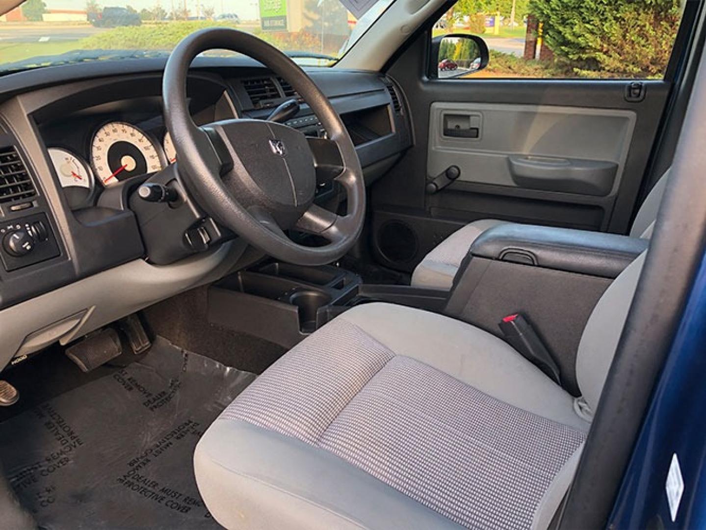 2011 Dodge Dakota ST Extended Cab 2WD (1D7RE2BK7BS) with an 3.7L V6 SOHC 12V engine, 4-Speed Automatic transmission, located at 7710 Tara Blvd, Jonesboro, GA, 30236, (678) 450-1000, 33.544365, -84.367821 - Photo#9