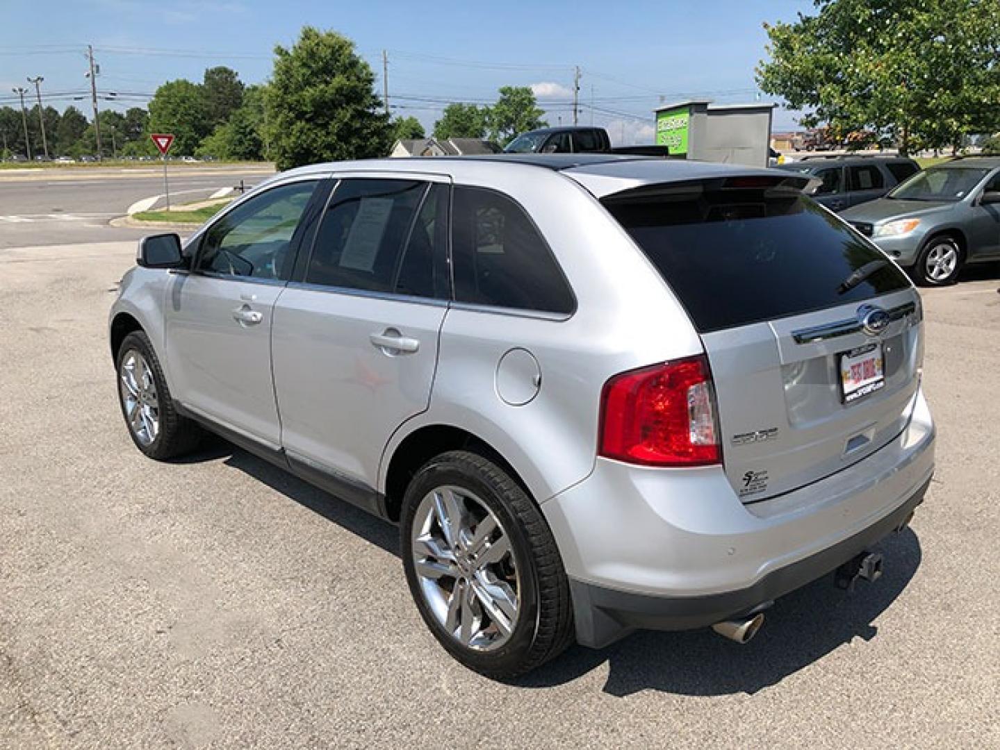 2011 Ford Edge Limited FWD (2FMDK3KC0BB) with an 3.5L V6 DOHC 24V engine, 6-Speed Automatic transmission, located at 7710 Tara Blvd, Jonesboro, GA, 30236, (678) 450-1000, 33.544365, -84.367821 - Photo#2