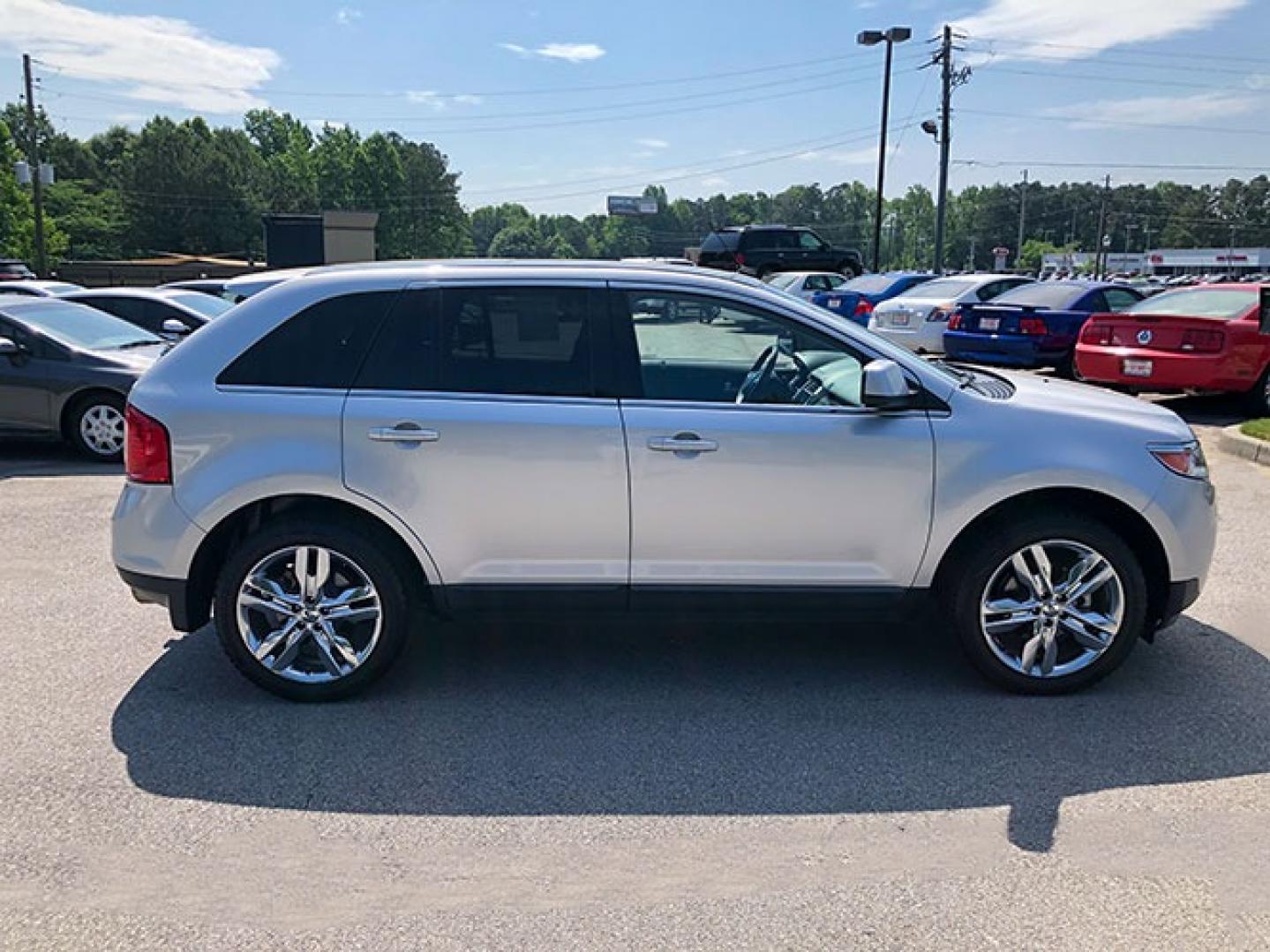 2011 Ford Edge Limited FWD (2FMDK3KC0BB) with an 3.5L V6 DOHC 24V engine, 6-Speed Automatic transmission, located at 7710 Tara Blvd, Jonesboro, GA, 30236, (678) 450-1000, 33.544365, -84.367821 - Photo#6