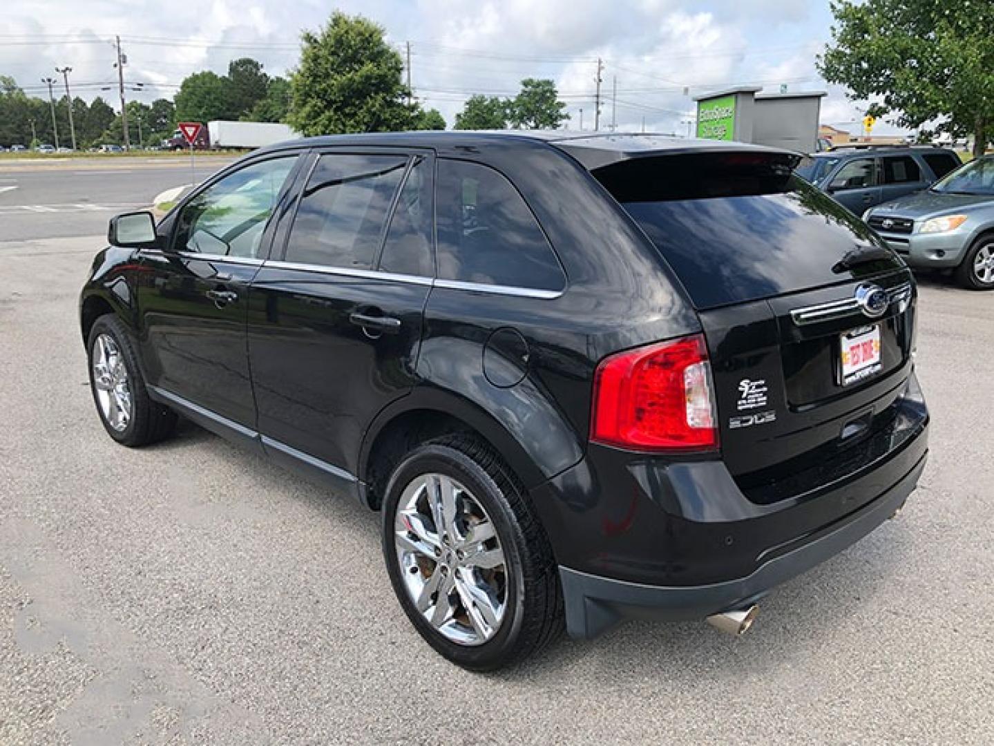 2011 Ford Edge Limited FWD (2FMDK3KCXBB) with an 3.5L V6 DOHC 24V engine, 6-Speed Automatic transmission, located at 7710 Tara Blvd, Jonesboro, GA, 30236, (678) 450-1000, 33.544365, -84.367821 - Photo#2