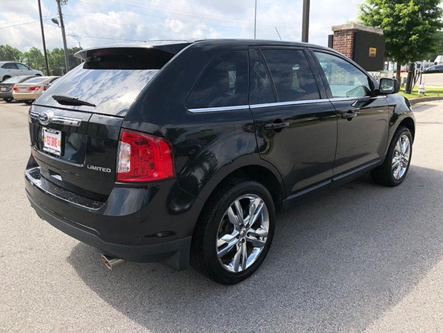 2011 Ford Edge Limited FWD (2FMDK3KCXBB) with an 3.5L V6 DOHC 24V engine, 6-Speed Automatic transmission, located at 7710 Tara Blvd, Jonesboro, GA, 30236, (678) 450-1000, 33.544365, -84.367821 - Photo#4