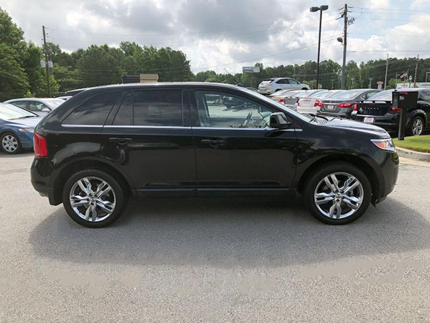 2011 Ford Edge Limited FWD (2FMDK3KCXBB) with an 3.5L V6 DOHC 24V engine, 6-Speed Automatic transmission, located at 7710 Tara Blvd, Jonesboro, GA, 30236, (678) 450-1000, 33.544365, -84.367821 - Photo#5