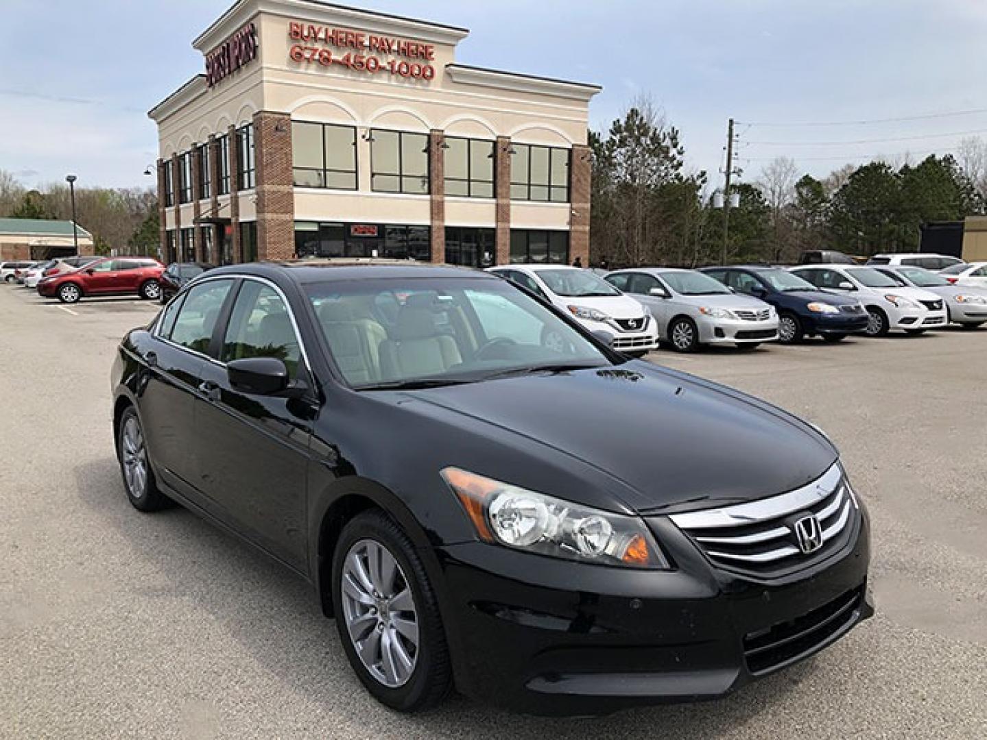 2011 Honda Accord EX-L Sedan AT (1HGCP2F80BA) with an 2.4L L4 DOHC 16V engine, 5-Speed Automatic transmission, located at 620 Jesse Jewell Pkwy, Gainesville, GA, 30501, (678) 450-1000, 34.305923, -83.809784 - Photo#0