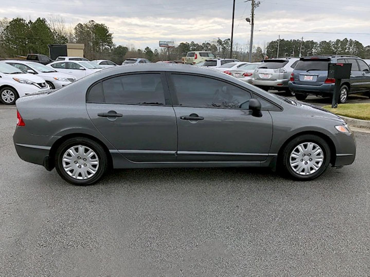 2011 Honda Civic DX-VP Sedan 5-Speed Automatic (19XFA1F34BE) with an 1.8L L4 SOHC 16V engine, 5-Speed Automatic transmission, located at 620 Jesse Jewell Pkwy, Gainesville, GA, 30501, (678) 450-1000, 34.305923, -83.809784 - Photo#6