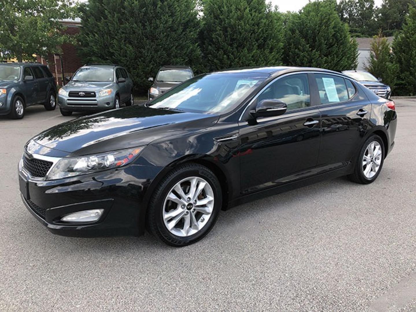 2011 Kia Optima EX (KNAGN4A78B5) with an 2.4L L4 DOHC 16V engine, 6-Speed Automatic transmission, located at 7710 Tara Blvd, Jonesboro, GA, 30236, (678) 450-1000, 33.544365, -84.367821 - Photo#2