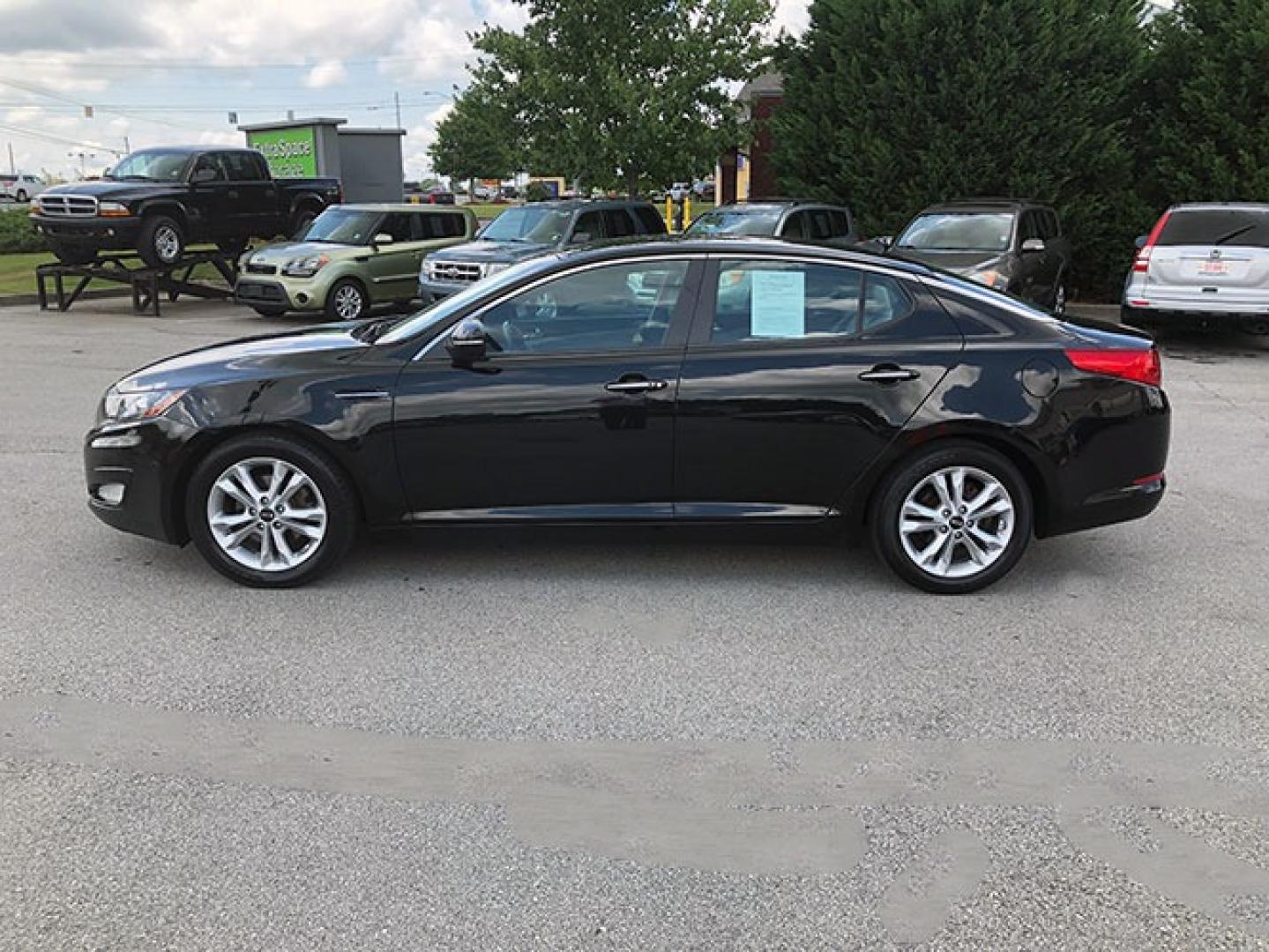 2011 Kia Optima EX (KNAGN4A78B5) with an 2.4L L4 DOHC 16V engine, 6-Speed Automatic transmission, located at 7710 Tara Blvd, Jonesboro, GA, 30236, (678) 450-1000, 33.544365, -84.367821 - Photo#3