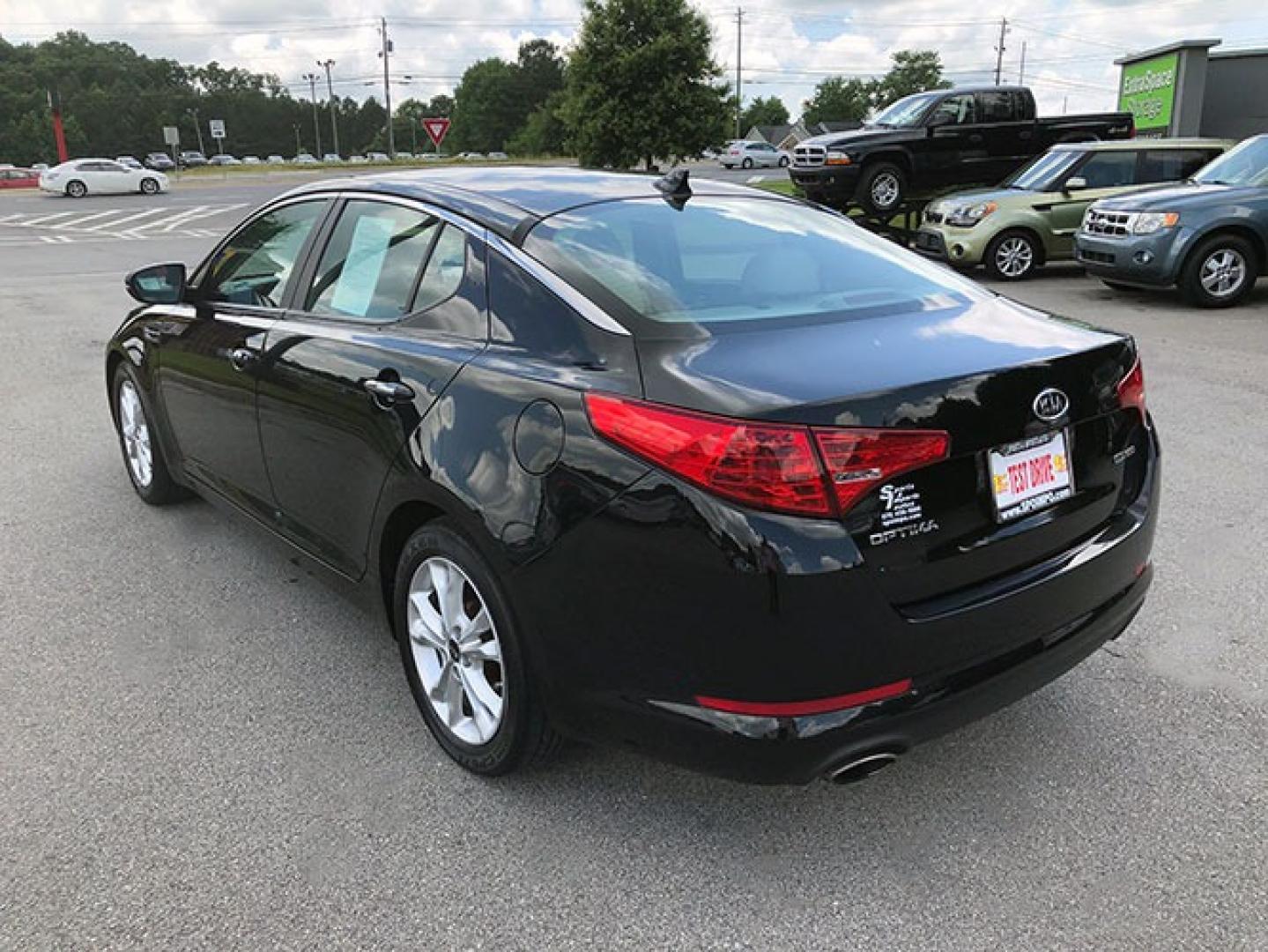 2011 Kia Optima EX (KNAGN4A78B5) with an 2.4L L4 DOHC 16V engine, 6-Speed Automatic transmission, located at 7710 Tara Blvd, Jonesboro, GA, 30236, (678) 450-1000, 33.544365, -84.367821 - Photo#4