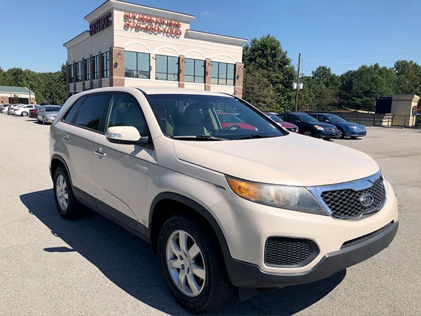 2011 Kia Sorento LX 2WD (5XYKT3A16BG) with an 2.4L L4 DOHC 16V engine, 6-Speed Automatic transmission, located at 7710 Tara Blvd, Jonesboro, GA, 30236, (678) 450-1000, 33.544365, -84.367821 - Photo#0