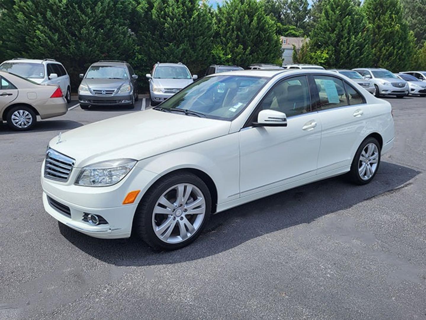 2011 Mercedes-Benz C-Class C300 Luxury Sedan (WDDGF5EB0BR) with an 3.0L V6 DOHC 24V engine, 7-Speed Automatic transmission, located at 4247 Buford Drive NE, Buford, GA, 30518, (678) 450-1000, 34.086857, -83.993004 - Photo#2