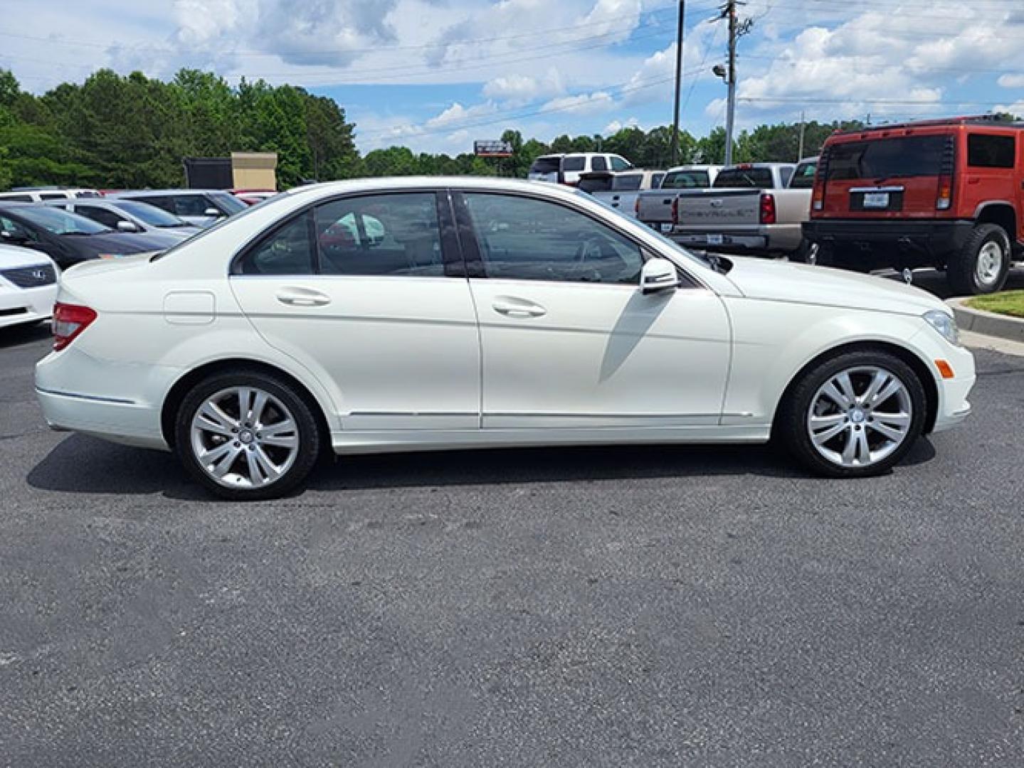 2011 Mercedes-Benz C-Class C300 Luxury Sedan (WDDGF5EB0BR) with an 3.0L V6 DOHC 24V engine, 7-Speed Automatic transmission, located at 4247 Buford Drive NE, Buford, GA, 30518, (678) 450-1000, 34.086857, -83.993004 - Photo#7