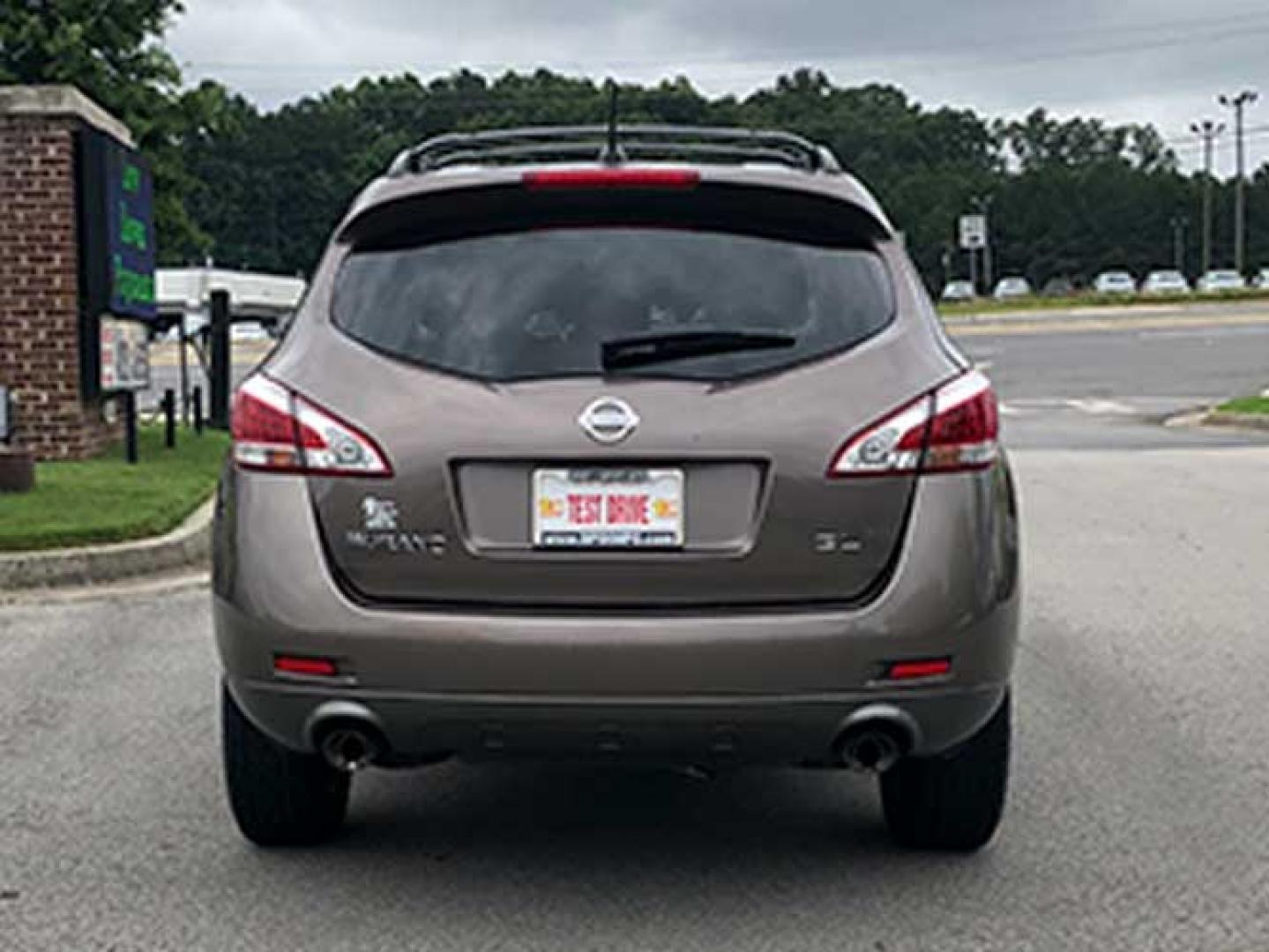 2011 Nissan Murano LE (JN8AZ1MU6BW) with an 3.5L V6 DOHC 24V engine, CVT transmission, located at 620 Jesse Jewell Pkwy, Gainesville, GA, 30501, (678) 450-1000, 34.305923, -83.809784 - Photo#5