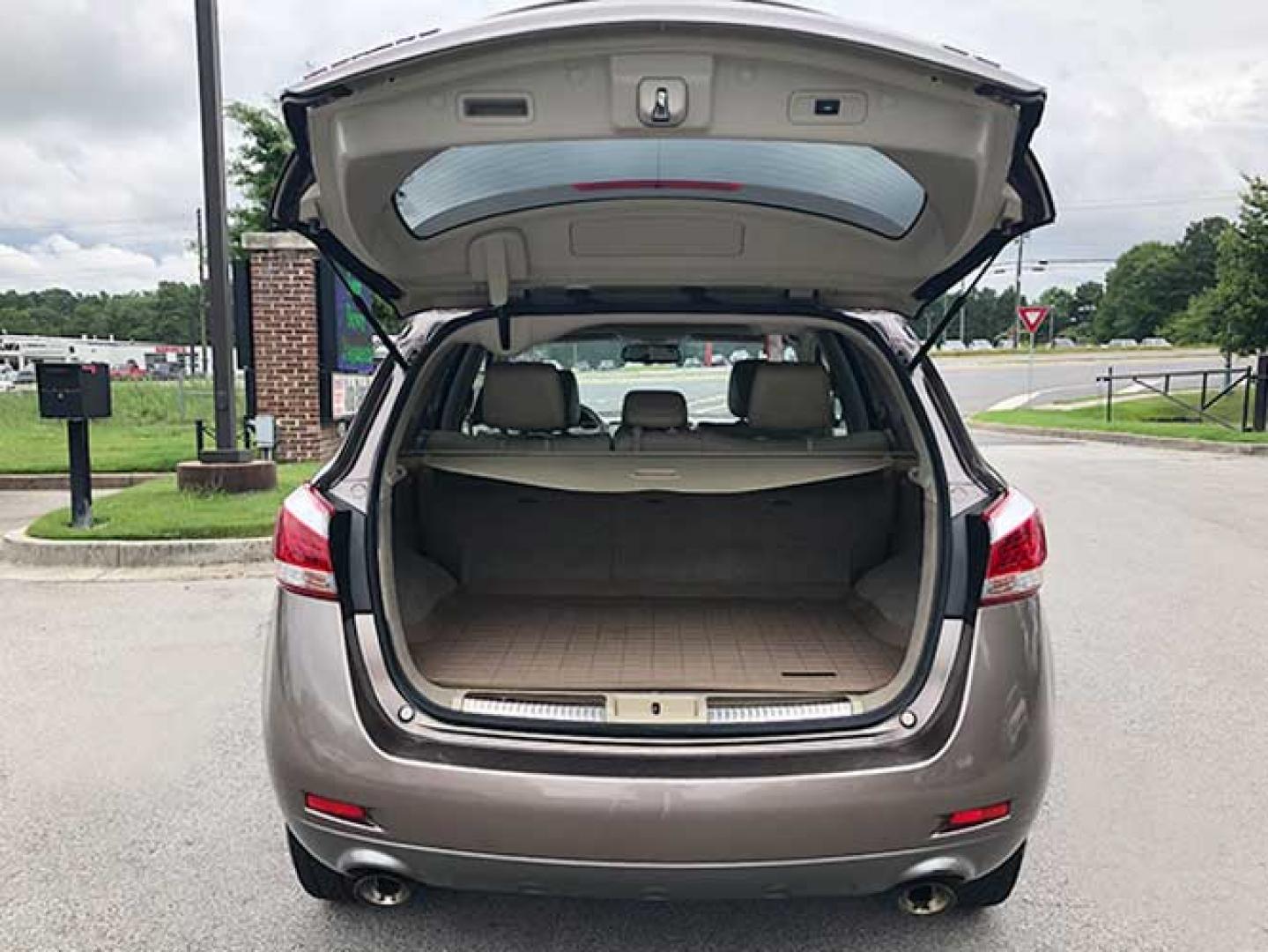 2011 Nissan Murano LE (JN8AZ1MU6BW) with an 3.5L V6 DOHC 24V engine, CVT transmission, located at 620 Jesse Jewell Pkwy, Gainesville, GA, 30501, (678) 450-1000, 34.305923, -83.809784 - Photo#8