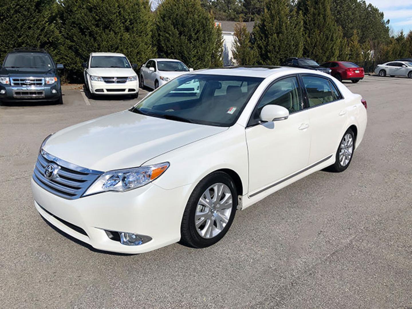 2011 Toyota Avalon Base (4T1BK3DB9BU) with an 3.5L V6 DOHC 24V engine, 6-Speed Automatic transmission, located at 7710 Tara Blvd, Jonesboro, GA, 30236, (678) 450-1000, 33.544365, -84.367821 - Photo#2