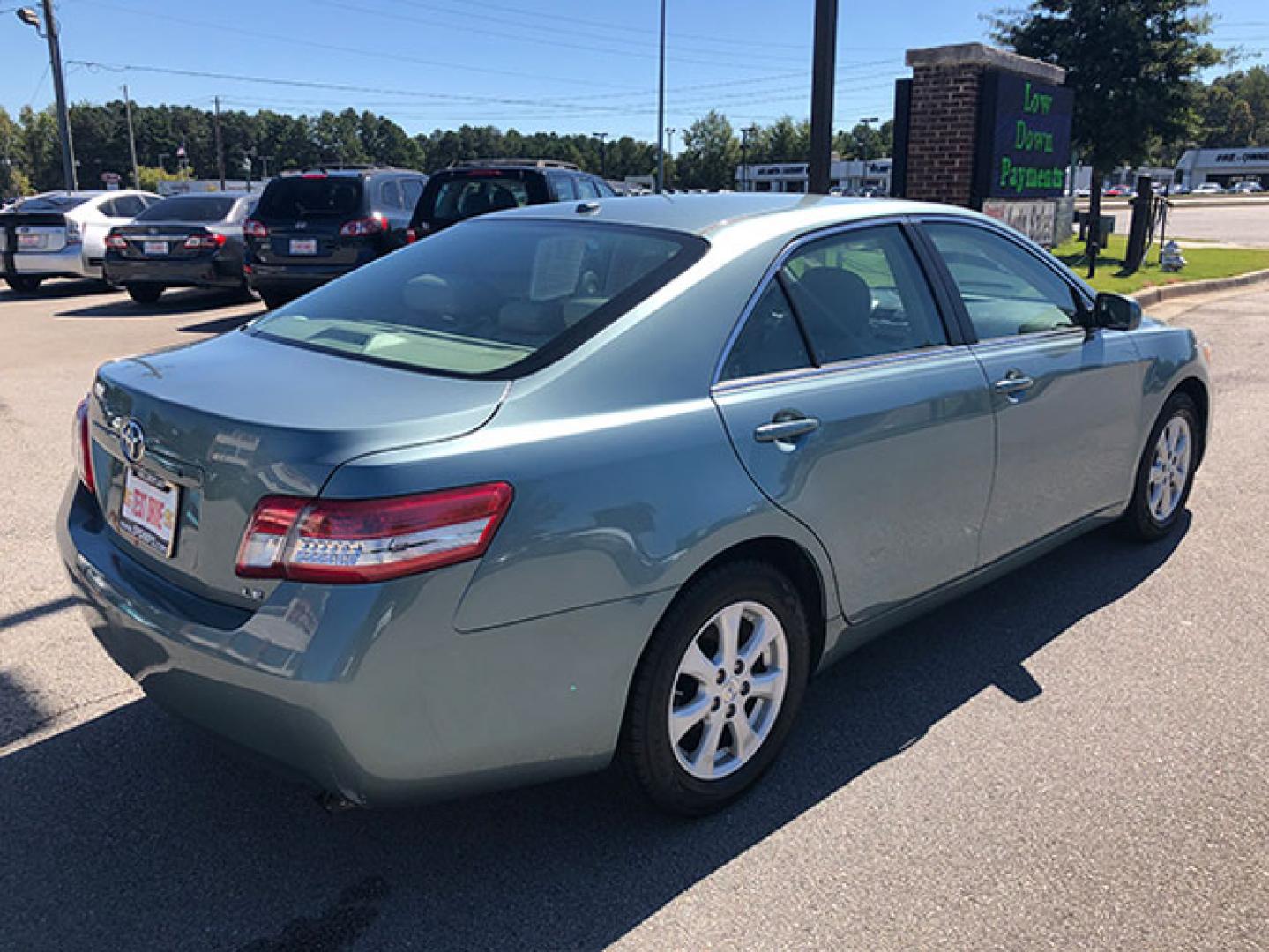 2011 Toyota Camry SE Sedan (4T1BF3EK2BU) with an 2.5L L4 DOHC 16V engine, 5-Speed Automatic transmission, located at 7710 Tara Blvd, Jonesboro, GA, 30236, (678) 450-1000, 33.544365, -84.367821 - Photo#6