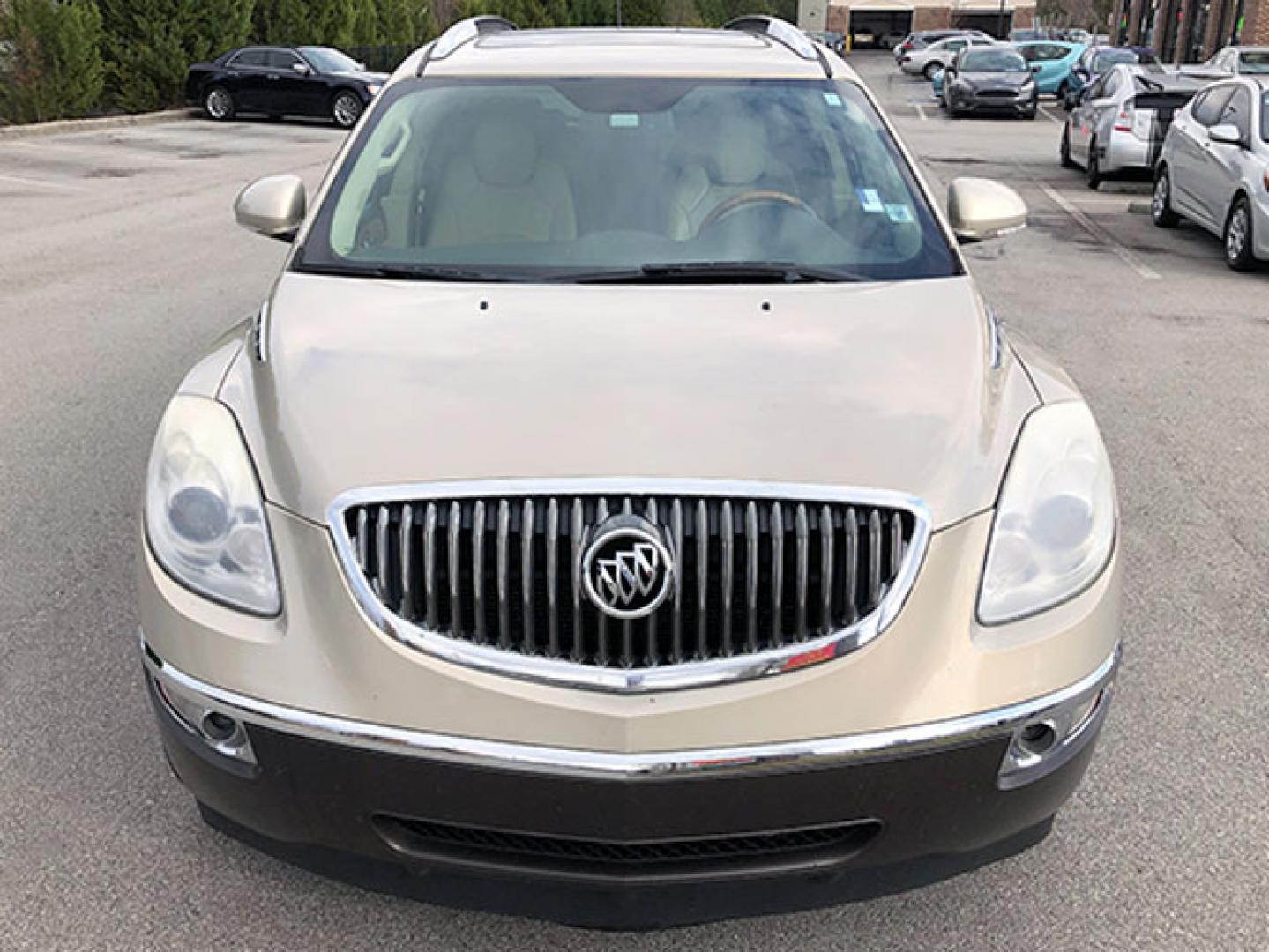 2012 Buick Enclave Leather AWD (5GAKVCED9CJ) with an 3.6L V6 DOHC 24V engine, 6-Speed Automatic Overdrive transmission, located at 620 Jesse Jewell Pkwy, Gainesville, GA, 30501, (678) 450-1000, 34.305923, -83.809784 - Photo#1