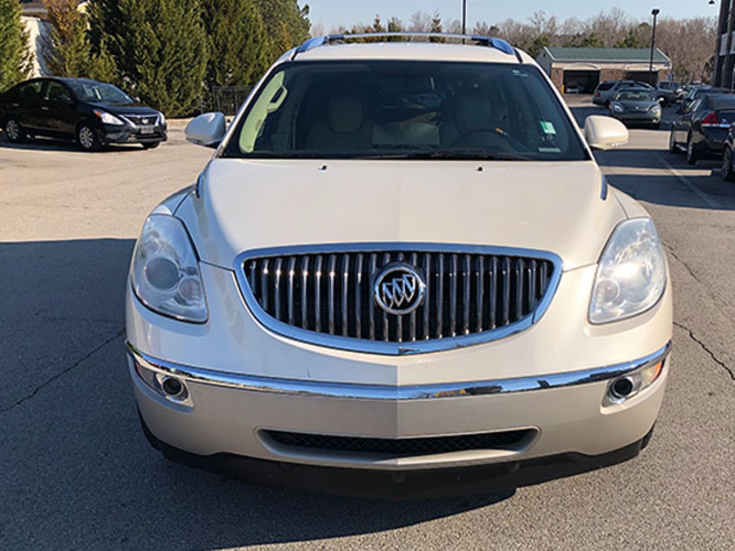 2012 Buick Enclave Leather FWD (5GAKRCED1CJ) with an 3.6L V6 DOHC 24V engine, 6-Speed Automatic Overdrive transmission, located at 7710 Tara Blvd, Jonesboro, GA, 30236, (678) 450-1000, 33.544365, -84.367821 - Photo#1