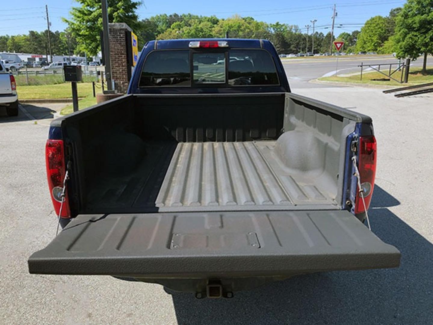 2012 Chevrolet Colorado 2LT Ext. Cab 2WD (1GCJSDFE1C8) with an 3.7L L5 DOHC 20V engine, 4-Speed Automatic transmission, located at 7710 Tara Blvd, Jonesboro, GA, 30236, (678) 450-1000, 33.544365, -84.367821 - Photo#4